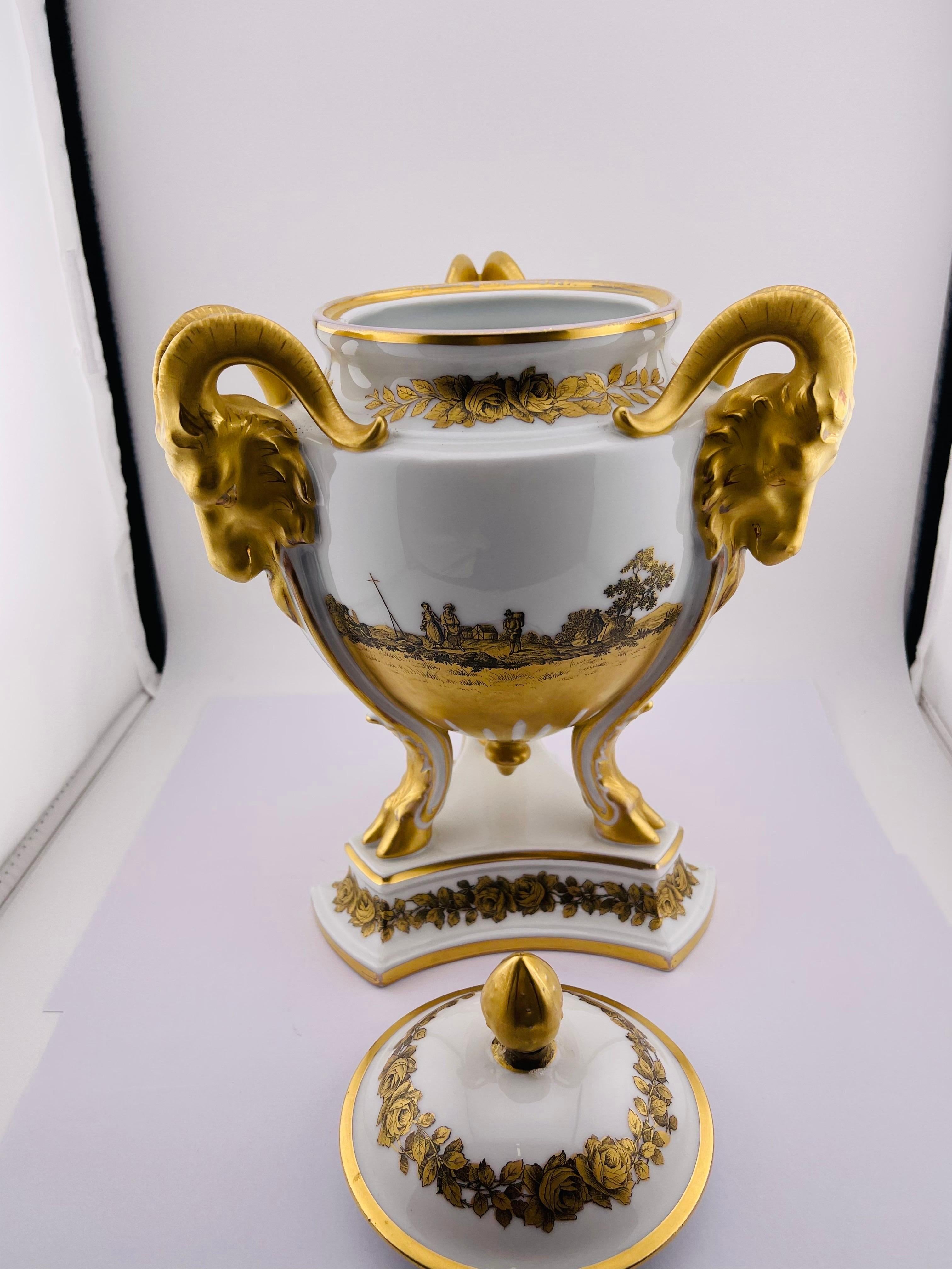 Raro vaso Rosenthal d'epoca con coperchio, isorismo Capricorno in vendita 3