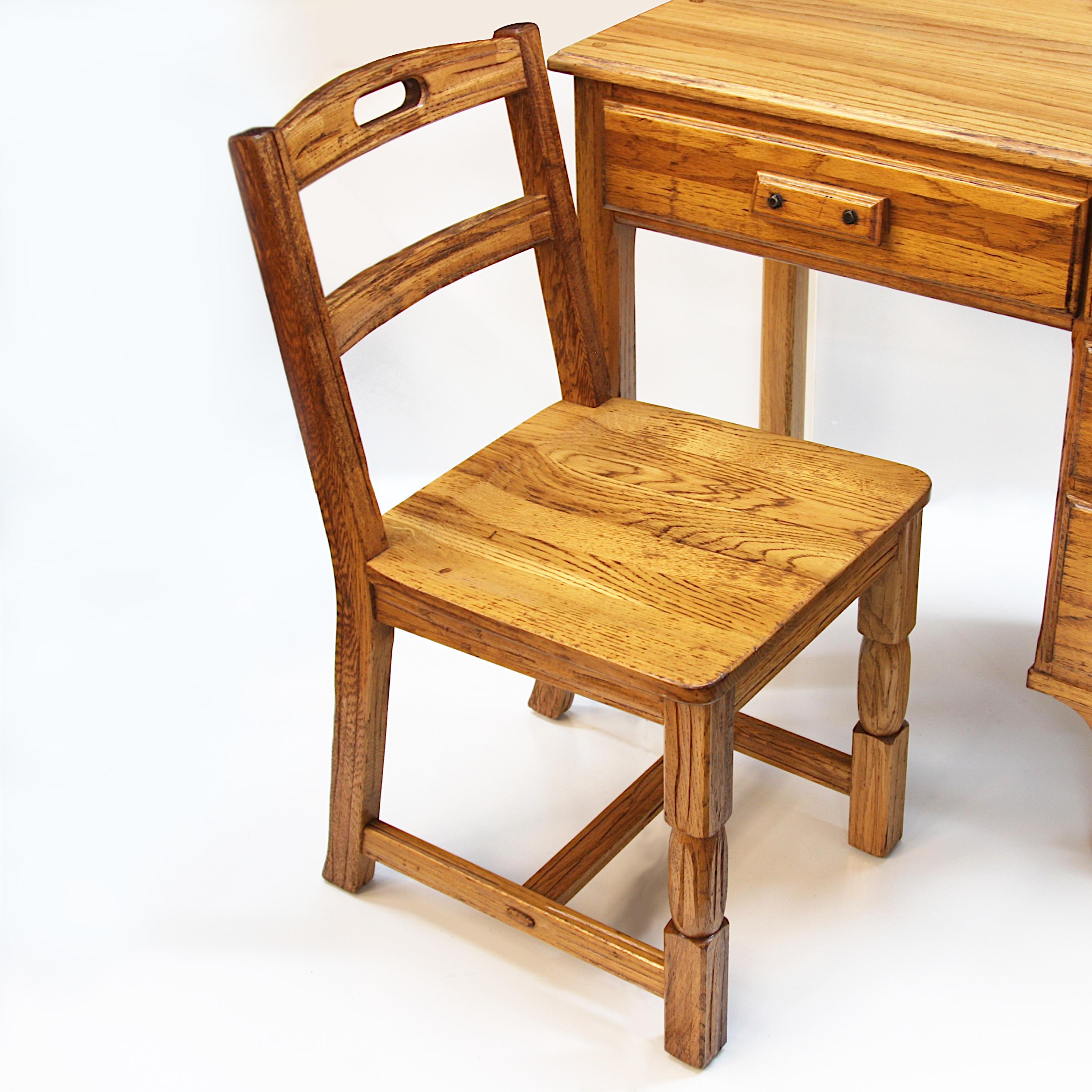 Seltenes rustikales Western Eichenholz-Schreibtisch- und Stuhl-Set aus dem Yellowstone National Park, Vintage (Nordamerikanisch) im Angebot