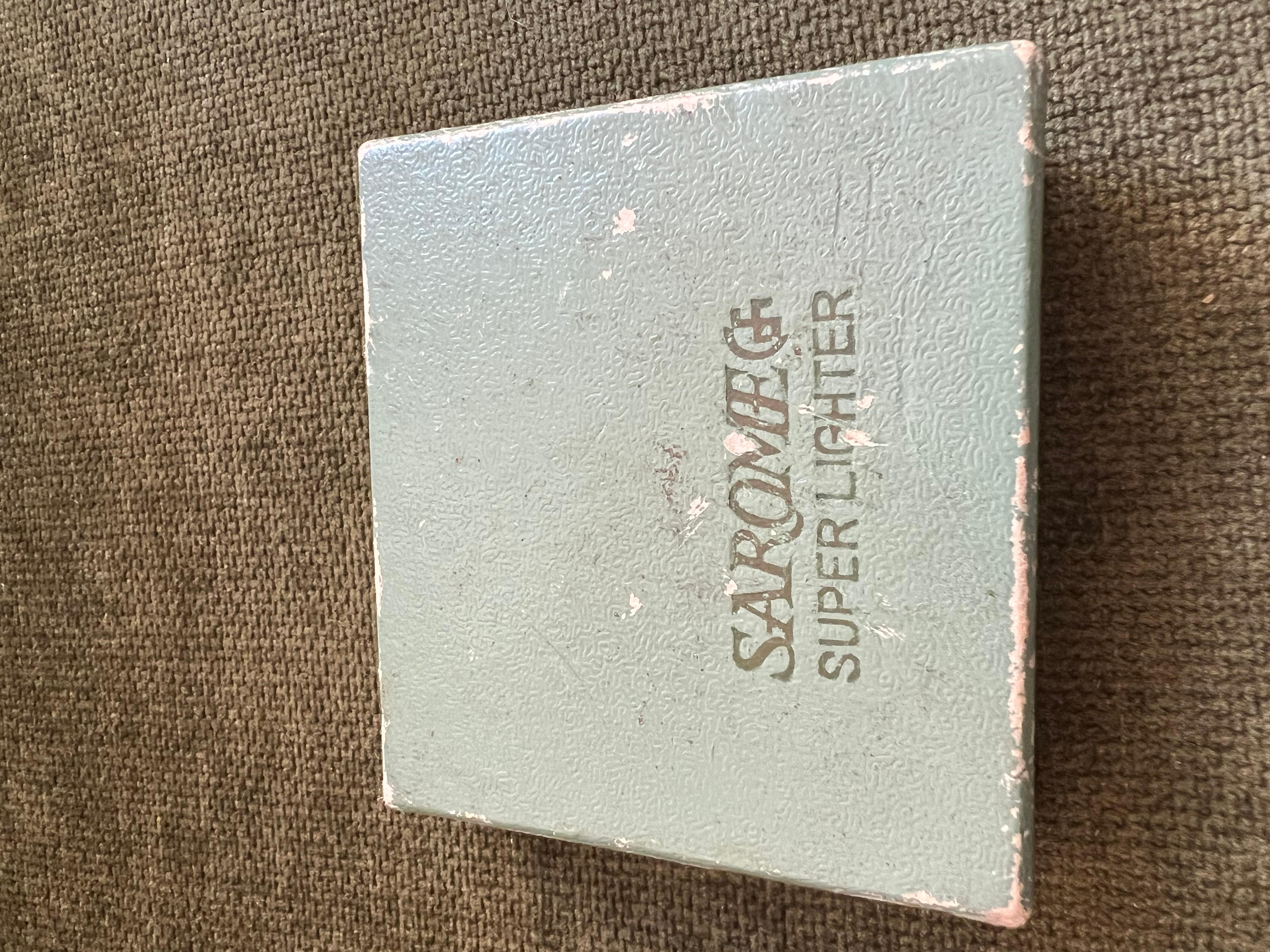 Seltenes japanisches Liquid-Kaninchenfeuerzeug aus Sarome im Vintage-Stil in Originalverpackung, um 1940 für Damen oder Herren im Angebot