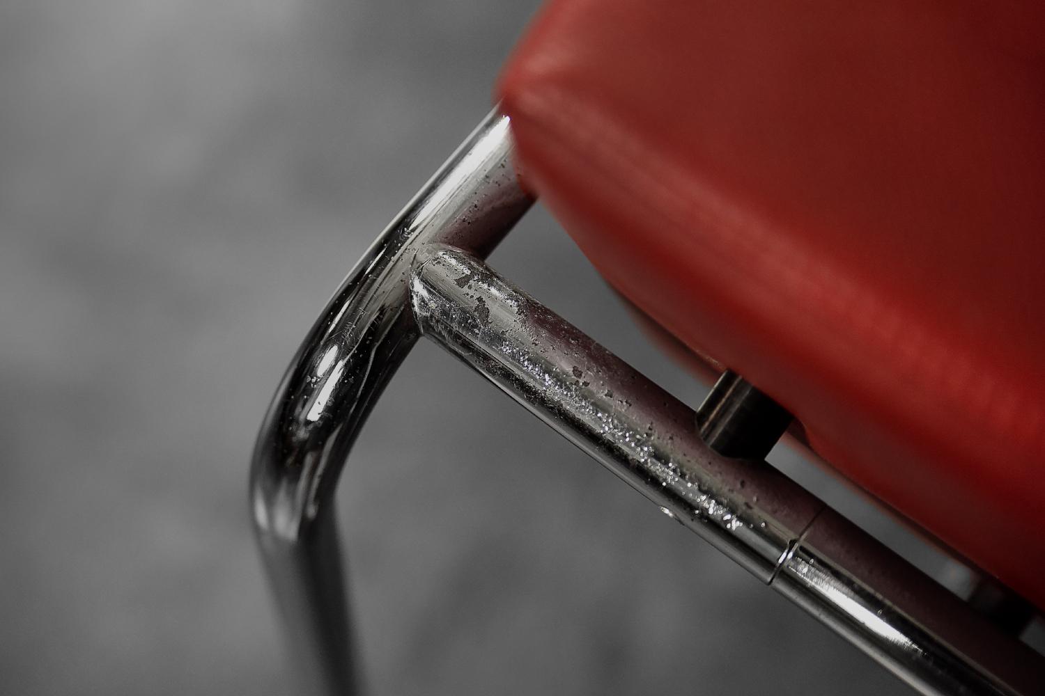 Rare fauteuil scandinave Bauhaus chromé et en cuir de Torben Skov en vente 12