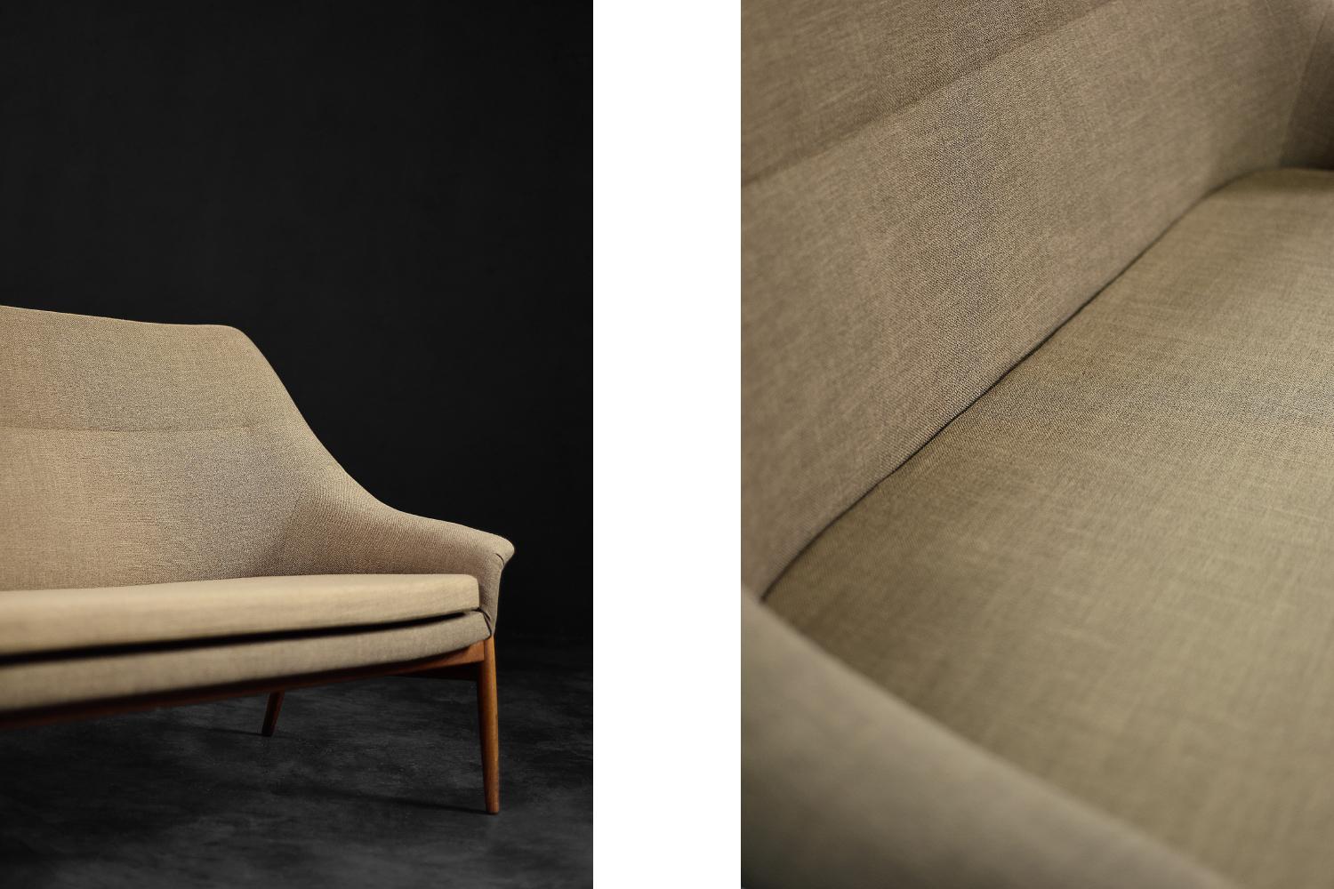 Rare Vintage Scandinavian Modern 2-Seater Brown Fabric & Oak Sofa Grace by Ikea For Sale 4