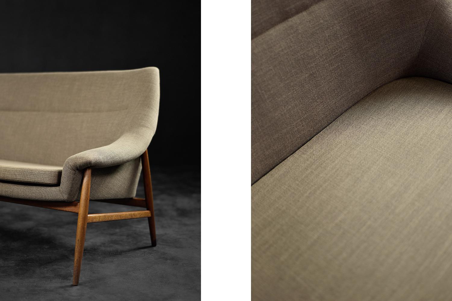 Seltenes 2-Sitzer Sofa Grace von Ikea aus braunem Stoff und Eiche, skandinavisch modern im Angebot 4