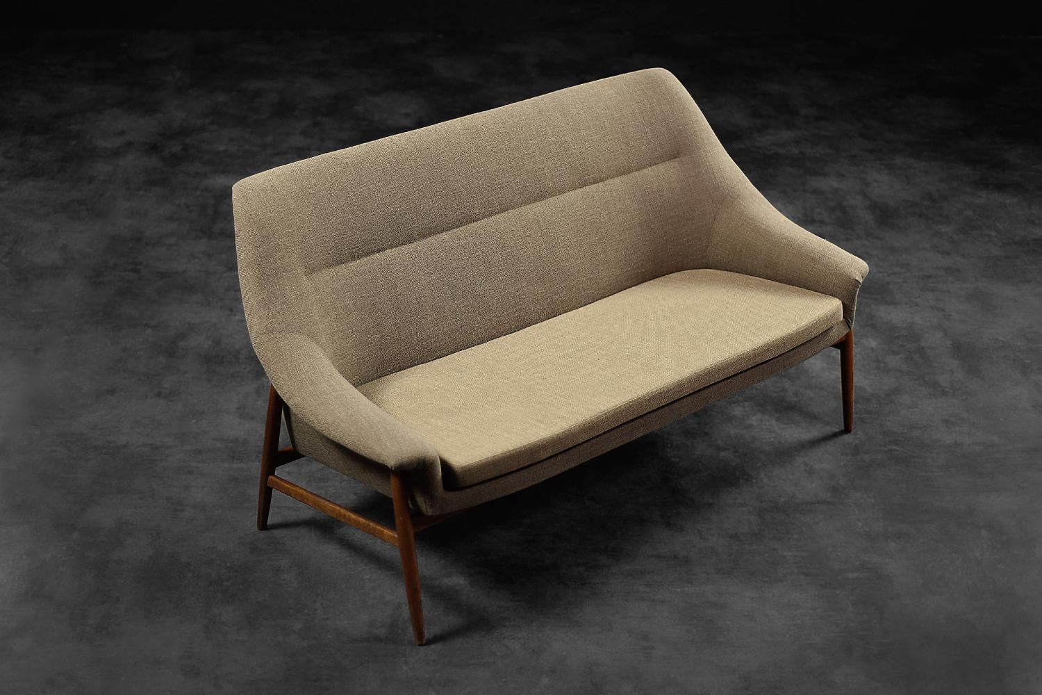 Seltenes 2-Sitzer Sofa Grace von Ikea aus braunem Stoff und Eiche, skandinavisch modern im Angebot 10