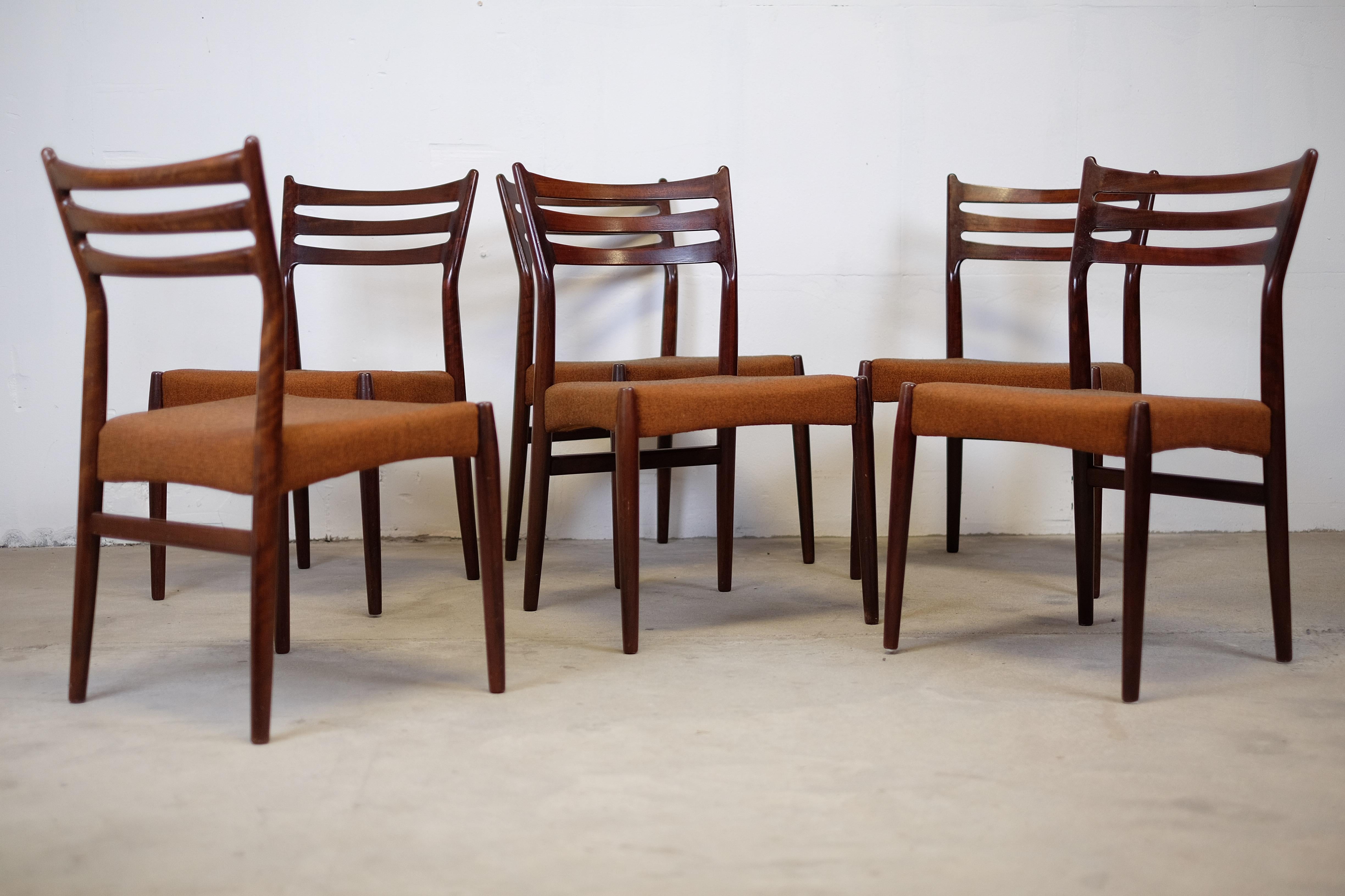 Rare Vintage Set of Six Dining Chairs by Svend Aage Madsen In Good Condition For Sale In Middelfart, Fyn