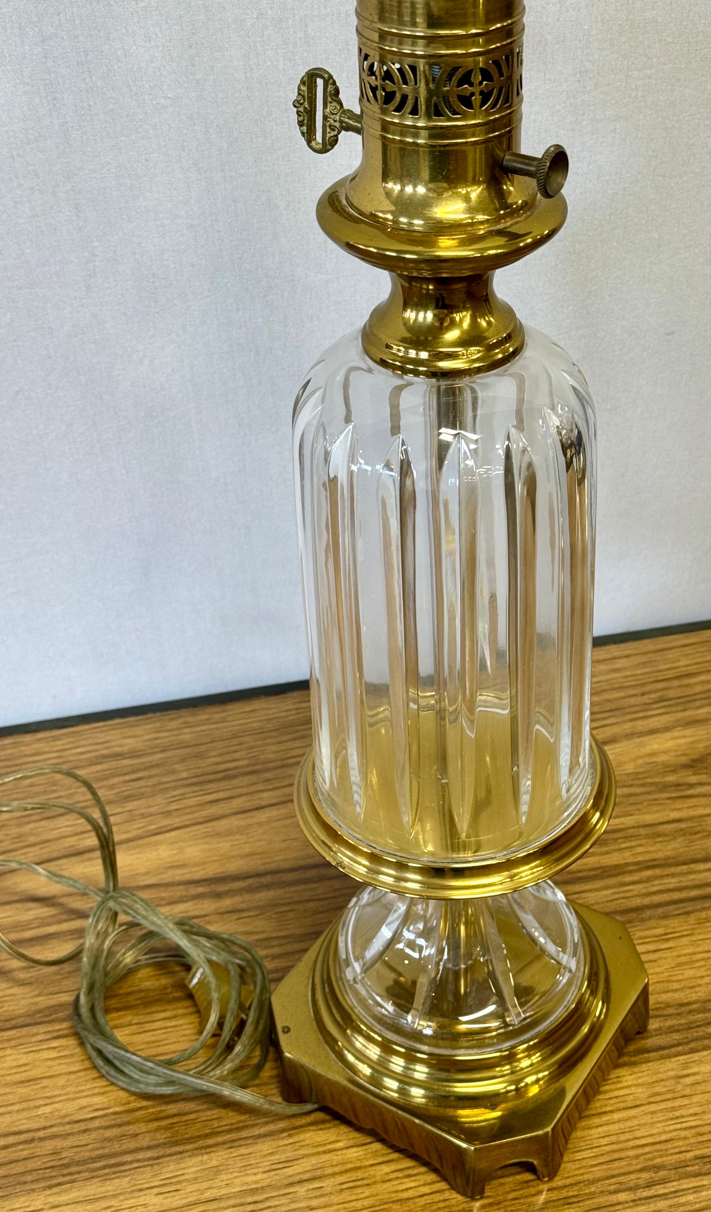 Rare lampe de table vintage signée Paul Hanson en laiton et verre Baccarat en vente 5