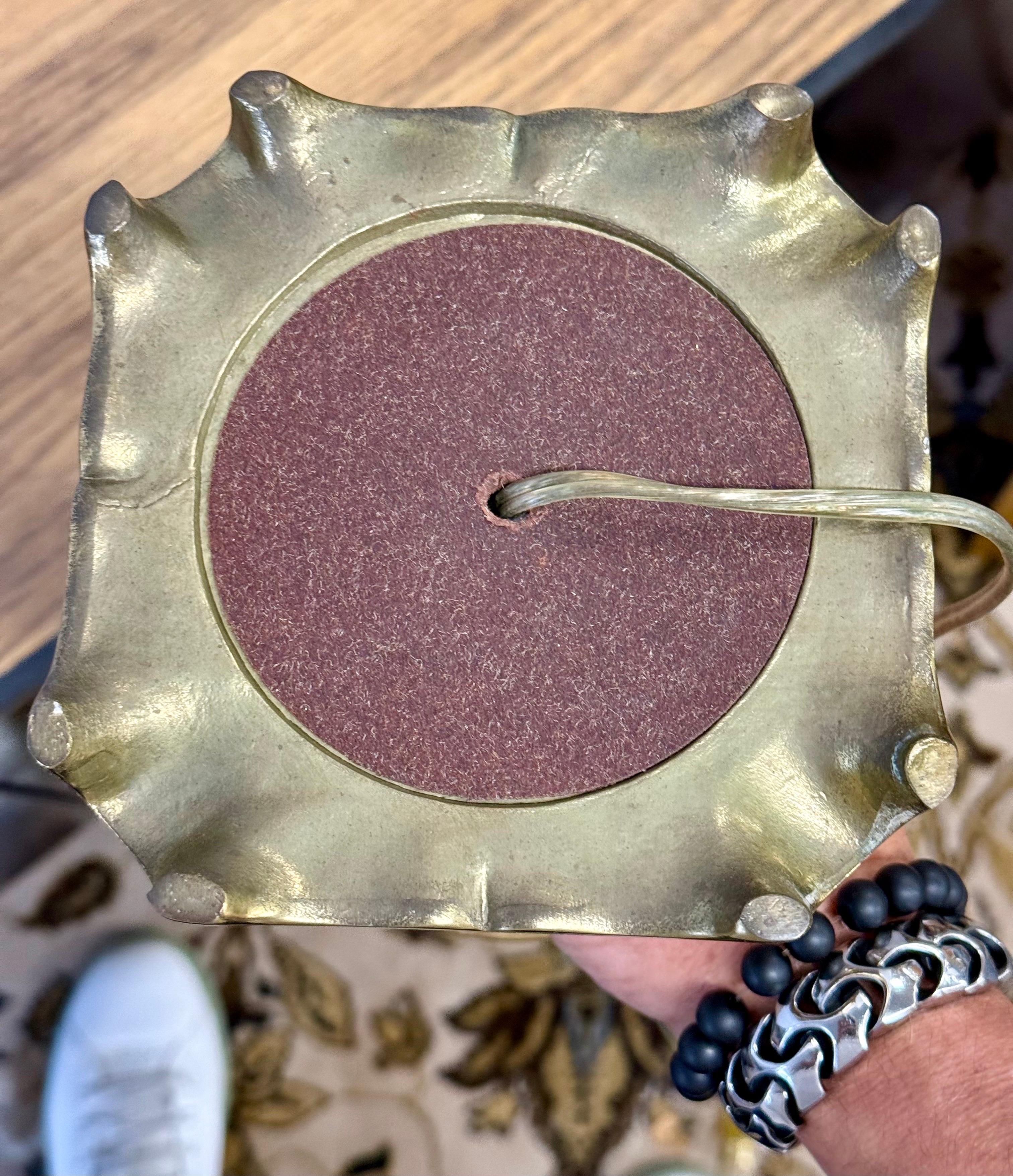 Rare lampe de table vintage signée Paul Hanson en laiton et verre Baccarat en vente 7