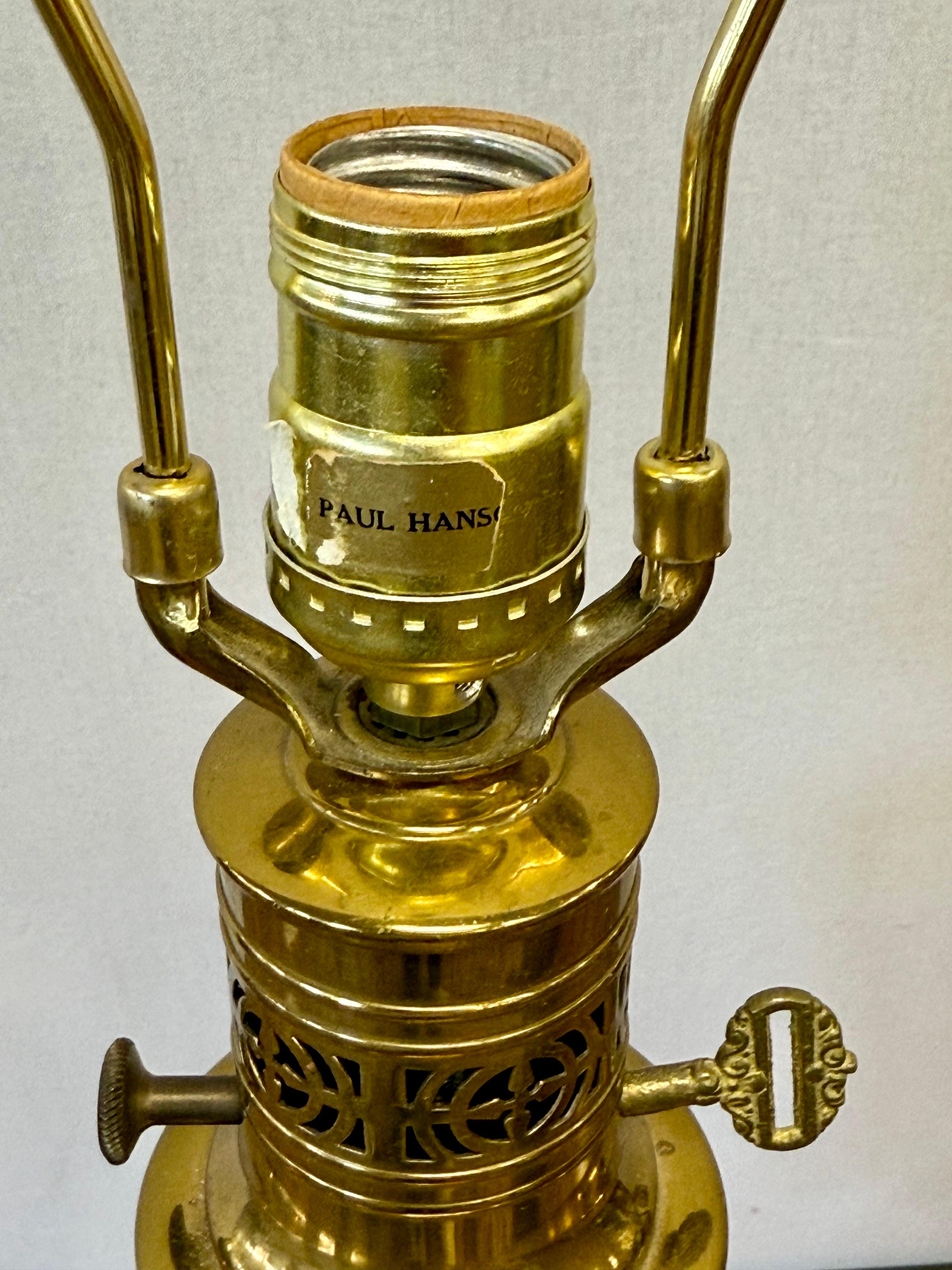 Rare lampe de table vintage signée Paul Hanson en laiton et verre Baccarat en vente 2