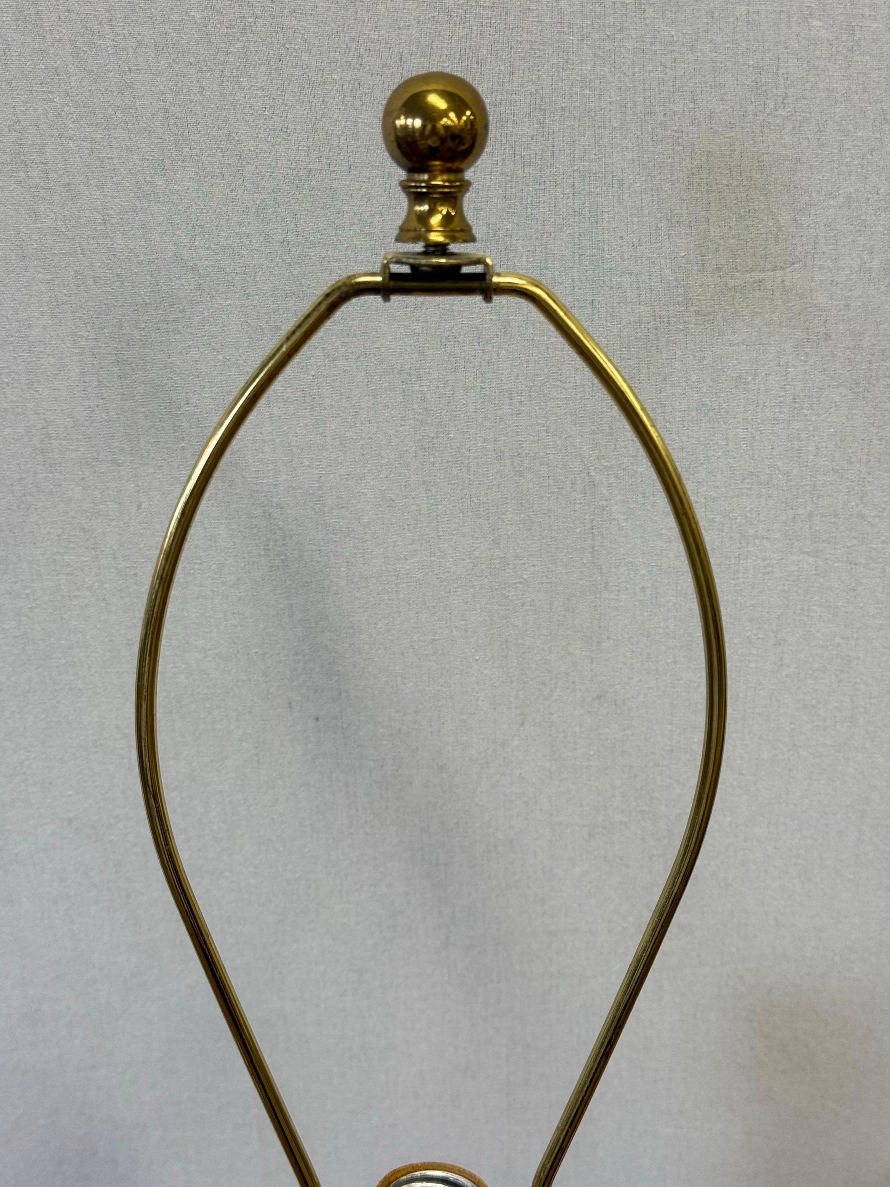 Rare lampe de table vintage signée Paul Hanson en laiton et verre Baccarat en vente 3