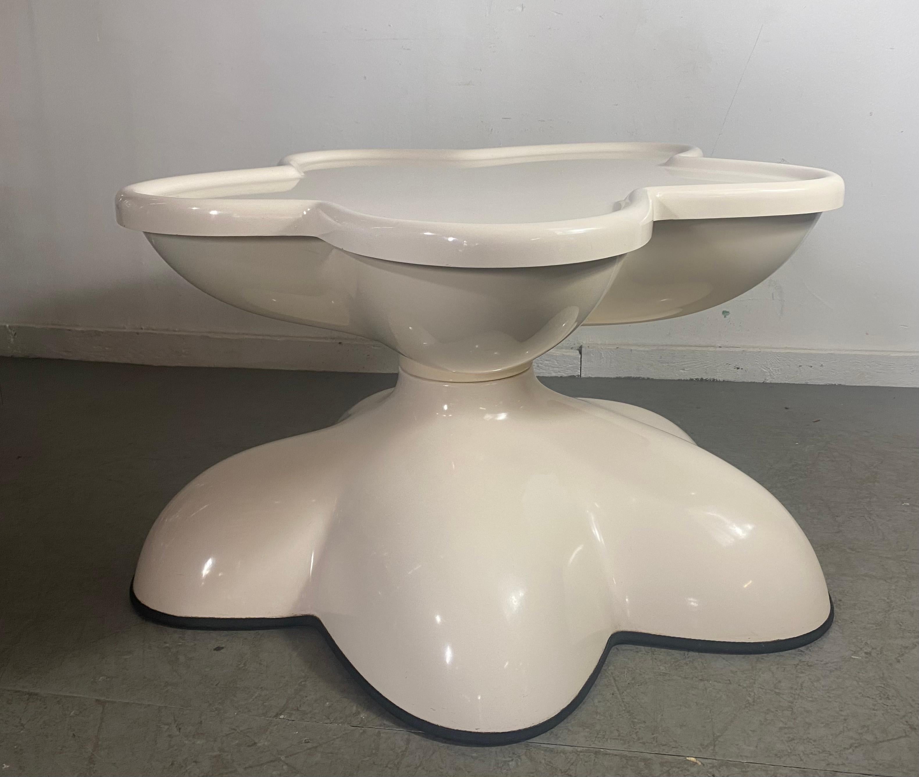 Mid-Century Modern Rare Vintage Swivel Molar Coffee Table by Wendell Castle