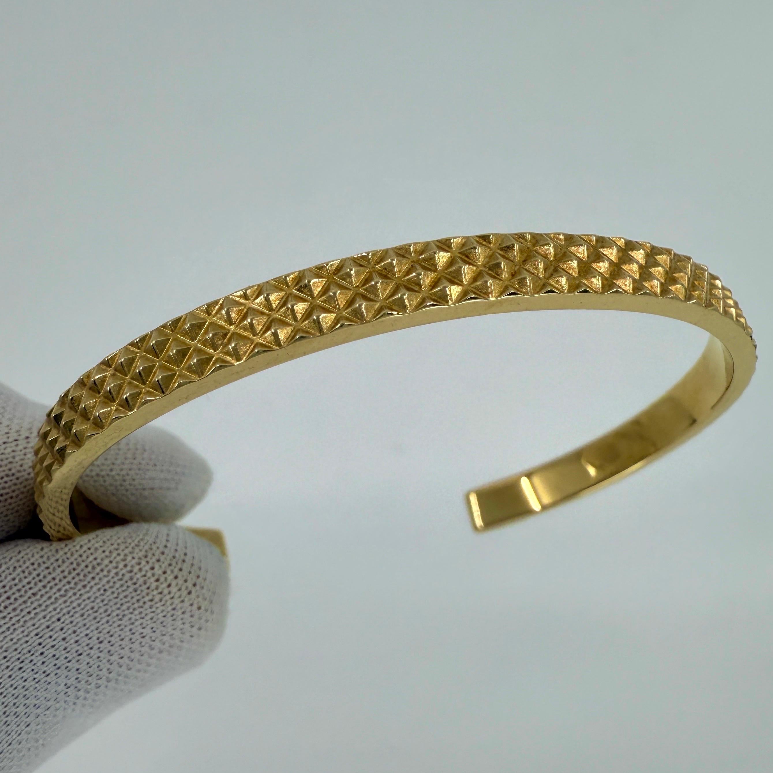 Rare Vintage Tiffany & Co 18k Yellow Gold Point Cuff Bangle Bracelet In Excellent Condition For Sale In Birmingham, GB