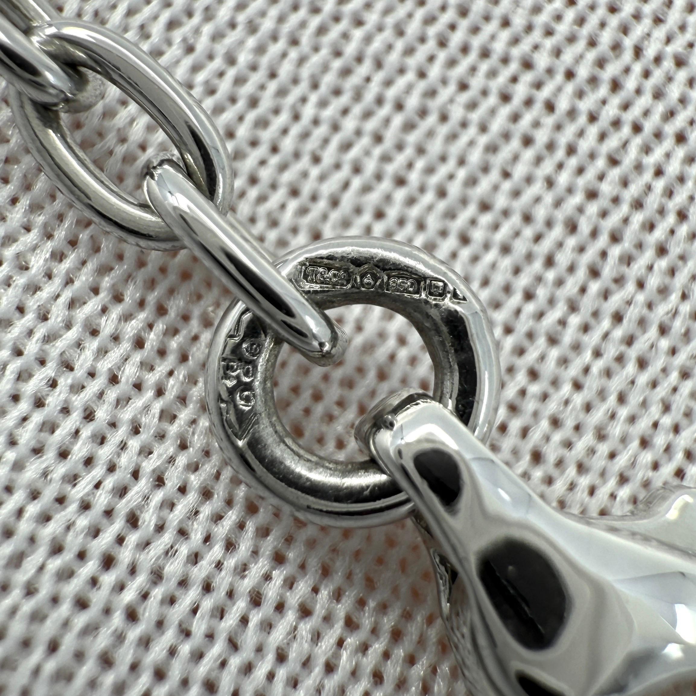 Raro bracciale charme vintage Tiffany & Co. con cuore di diamante 950 in platino in vendita 3