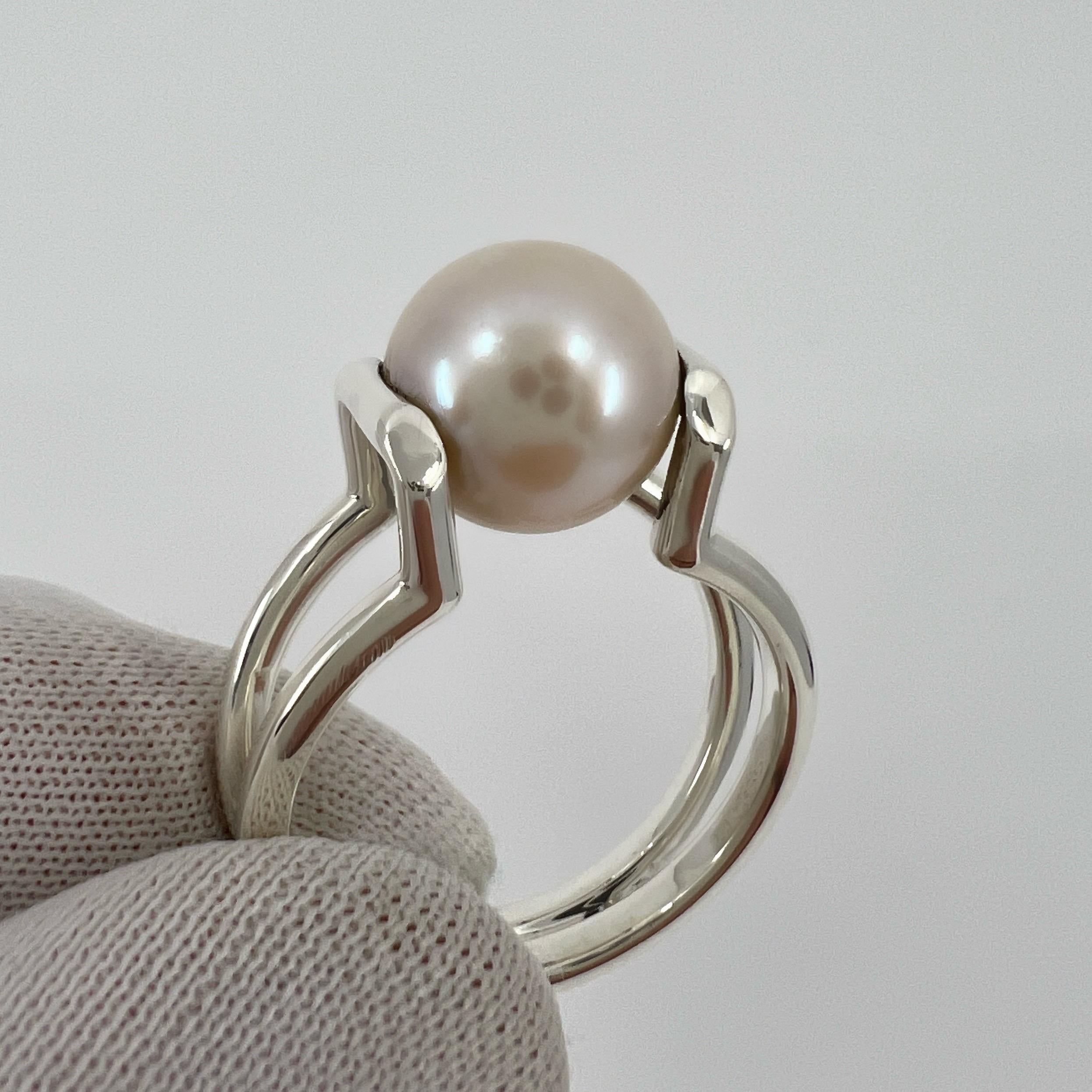 Women's or Men's Rare Vintage Tiffany & Co. Hardwear White Freshwater Pearl 9.4mm Silver Ring