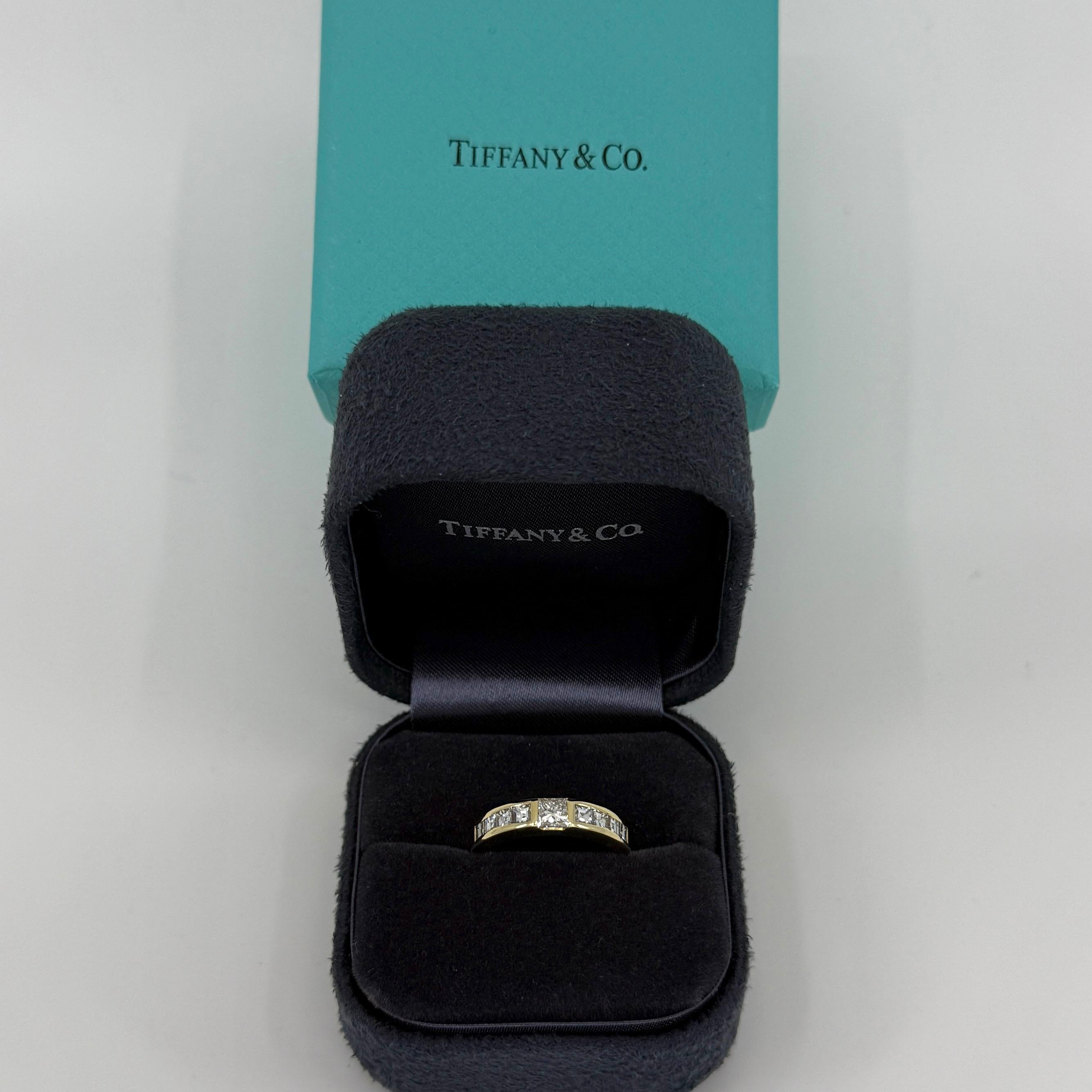 Seltenes Vintage von Tiffany & Co. Diamantring mit Prinzessinnen-Carré-Schliff aus 18k Gelbgold im Angebot 5