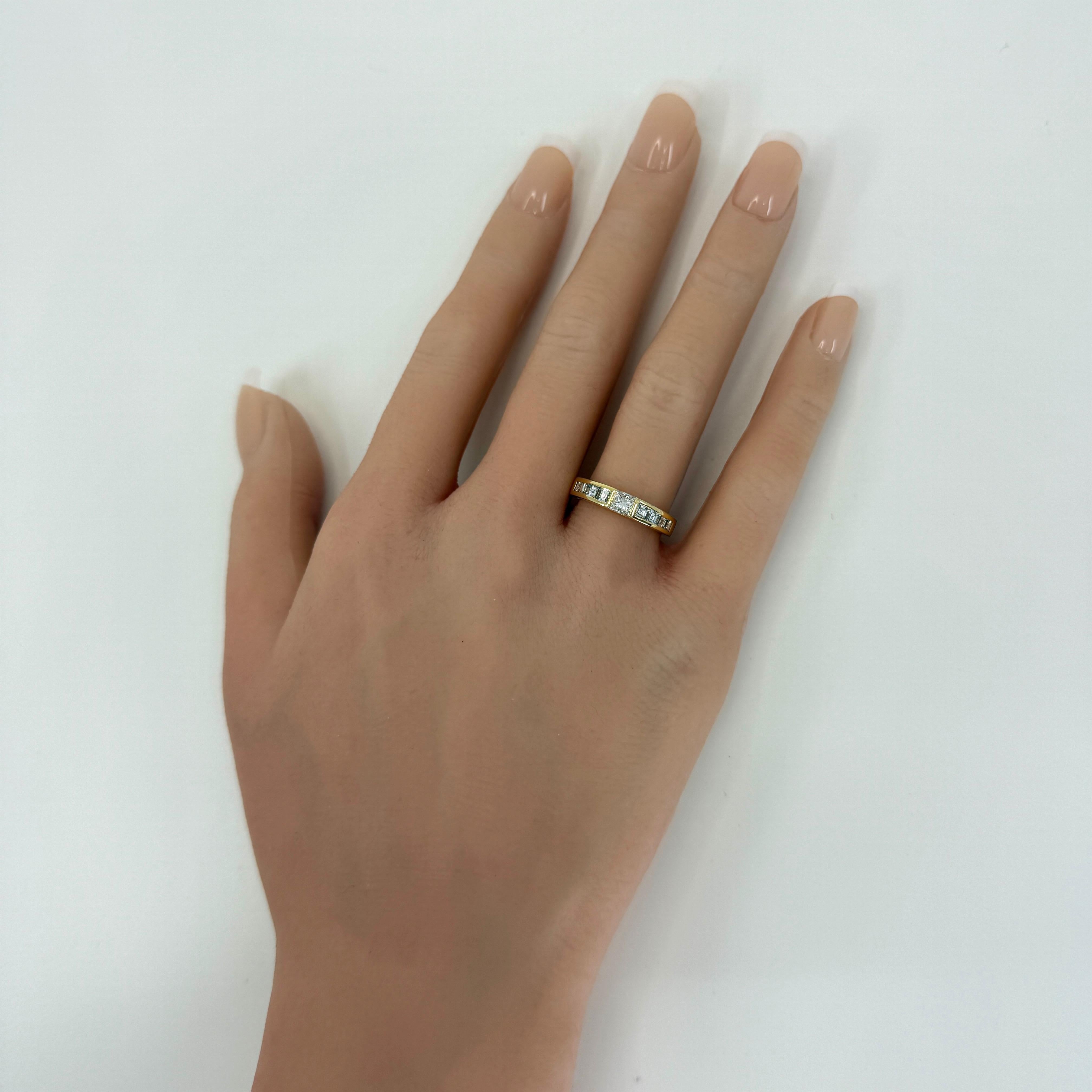 Seltenes Vintage von Tiffany & Co. Diamantring mit Prinzessinnen-Carré-Schliff aus 18k Gelbgold im Zustand „Hervorragend“ im Angebot in Birmingham, GB