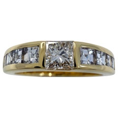 Rara Tiffany & Co. d'epoca. Anello a fascia in oro giallo 18 carati con diamante taglio Princess Carré