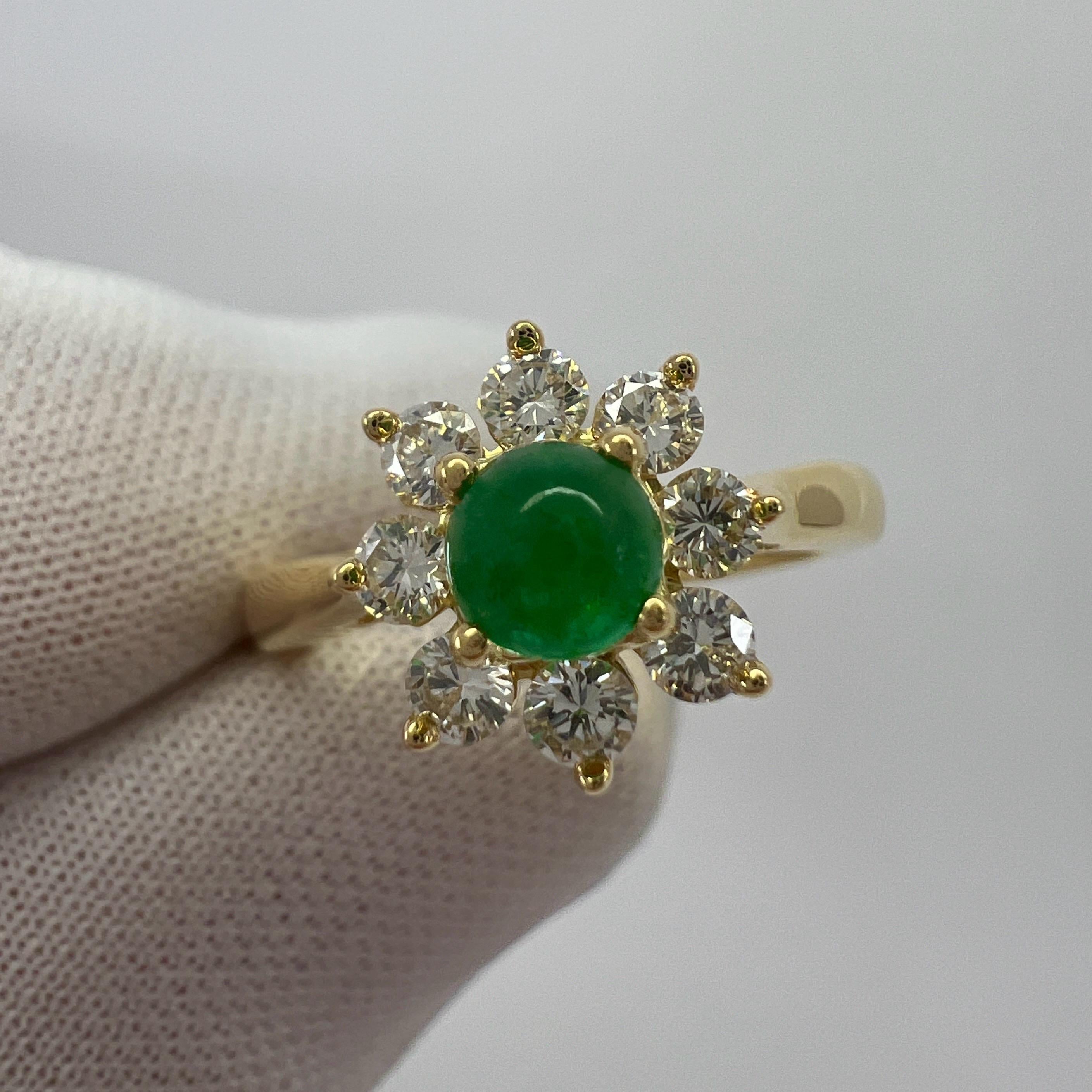 Rare Vintage Tiffany & Co. Round Emerald Diamond 18k Gold Cluster Flower Ring For Sale 1