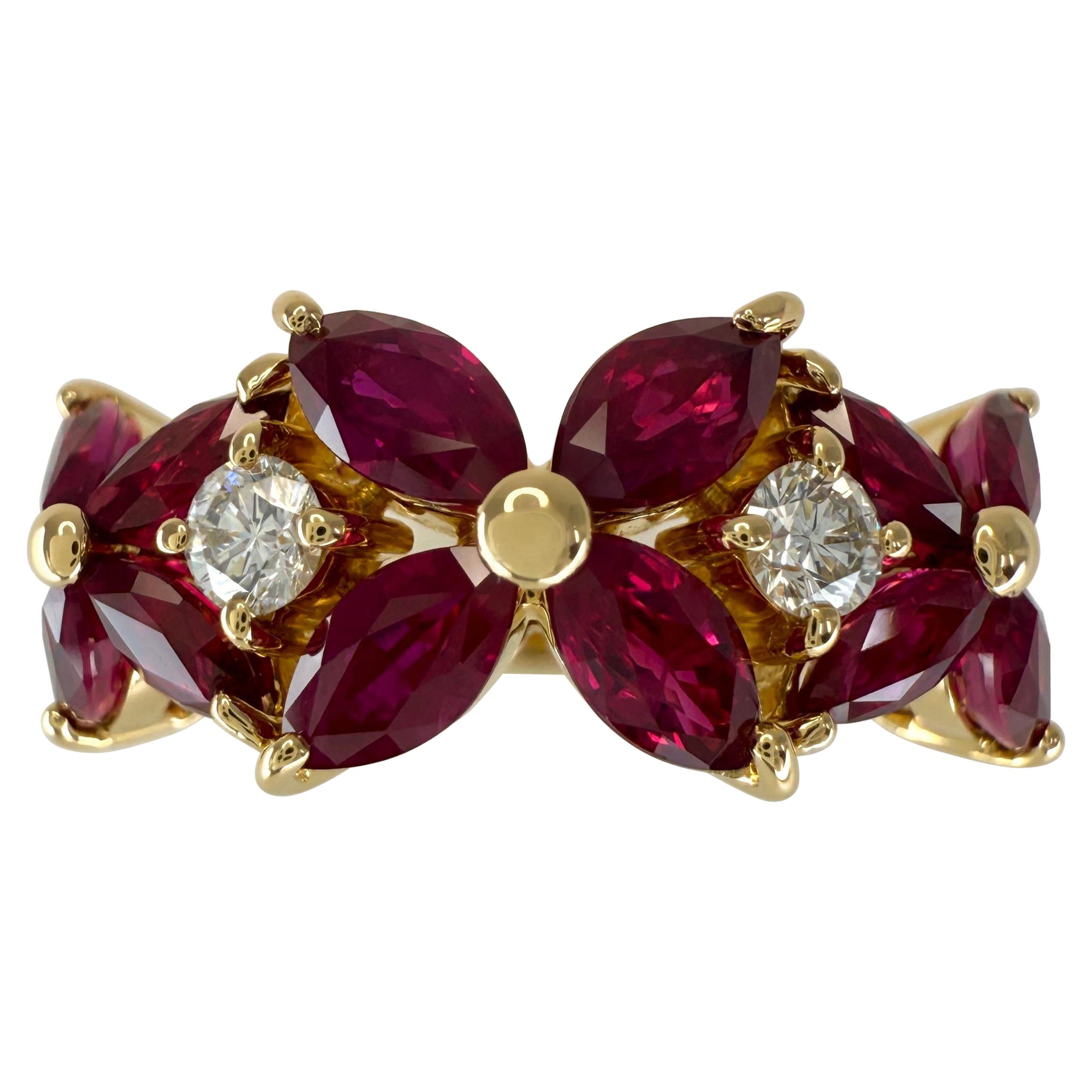 Rare Vintage Tiffany & Co. Bague Victoria en or jaune 18 carats, rubis et diamants