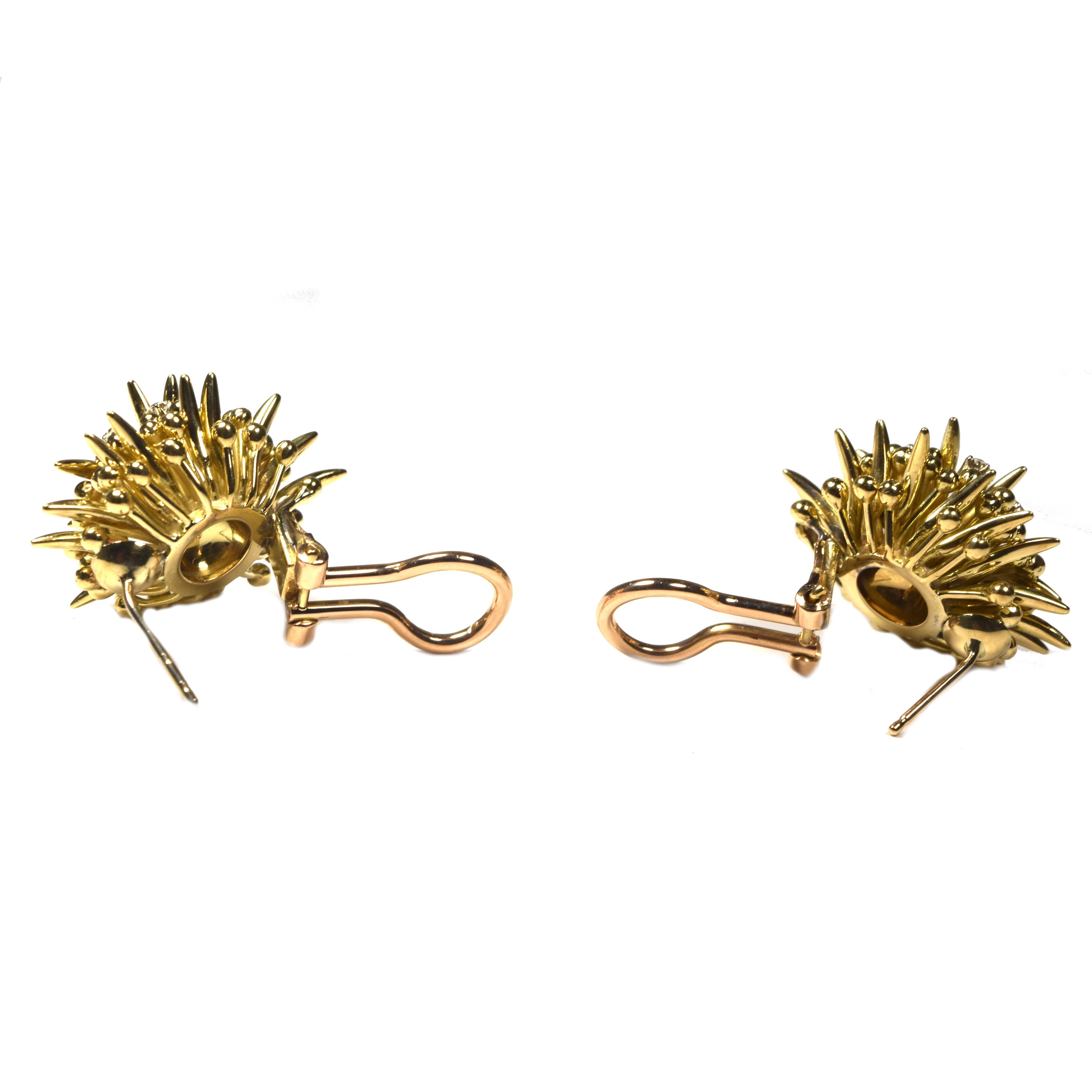 A whimsical and stylish Sea Anemone pair of earrings made by Tiffany & Co. in 18k Yellow Gold. 3 dimensional, very well crafted and absolutely original, these earrings have a unique look, perfect to be worn with almost any piece of clothing to