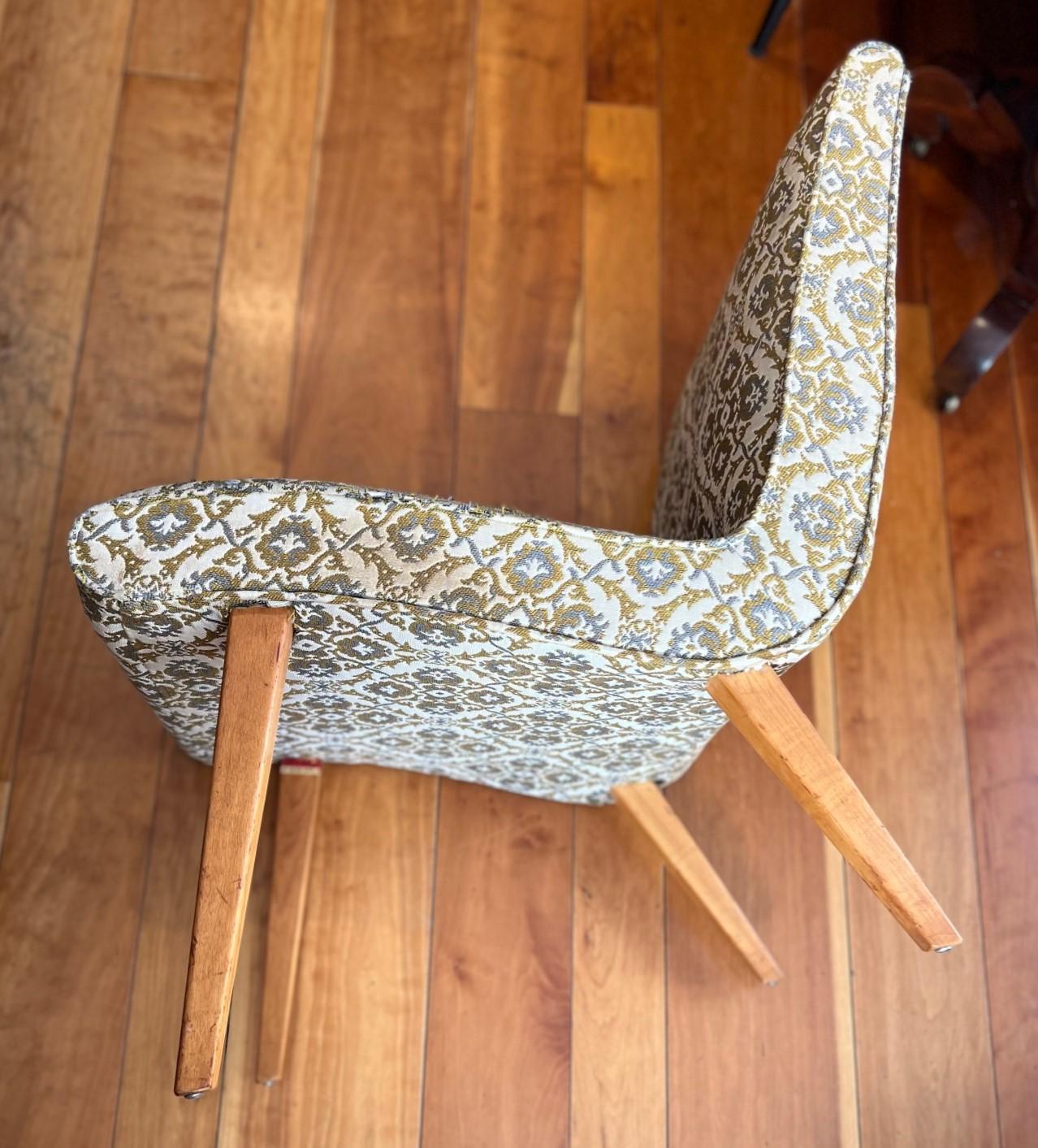 Rare Vintage Upholstered Jens Risom Vostra Easy Chair for Knoll Associates, NYC In Good Condition For Sale In Morristown, NJ