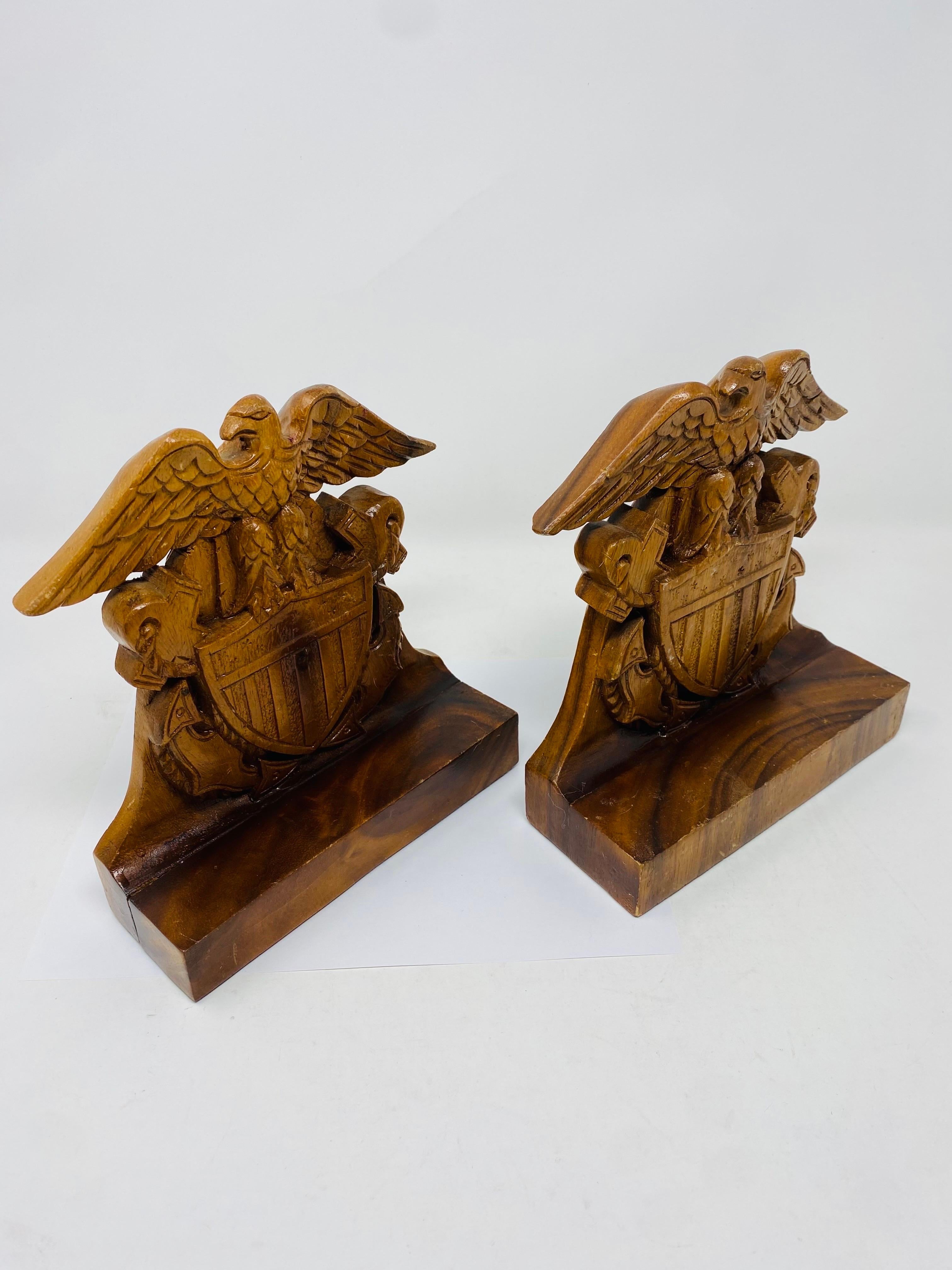 Seltene Vintage US Navy Offizier Wappen Wood Buchstützen (amerikanisch)