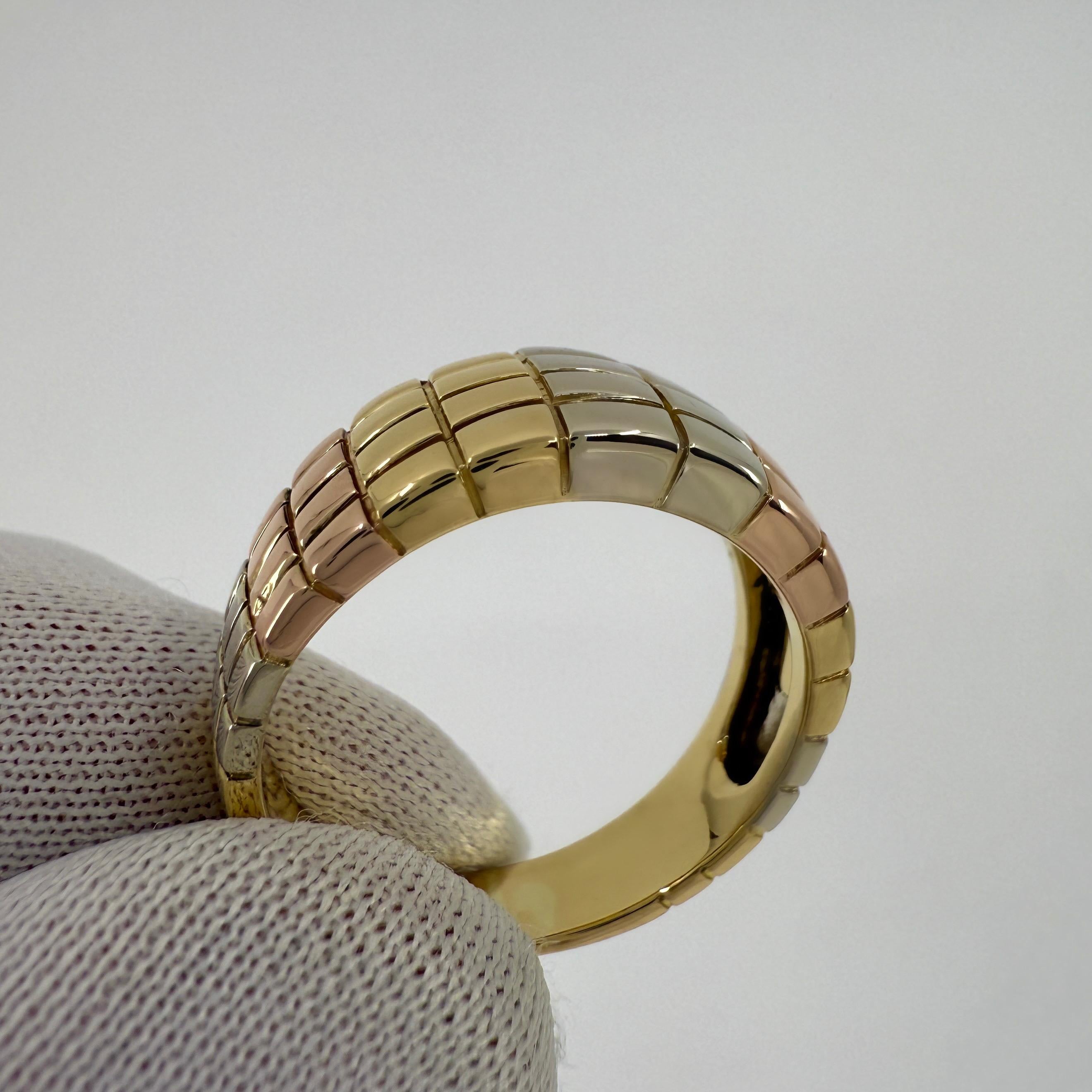 Raro anello d'epoca Van Cleef & Arpels in oro 18 carati multicolore con fascia fantasia in vendita 5