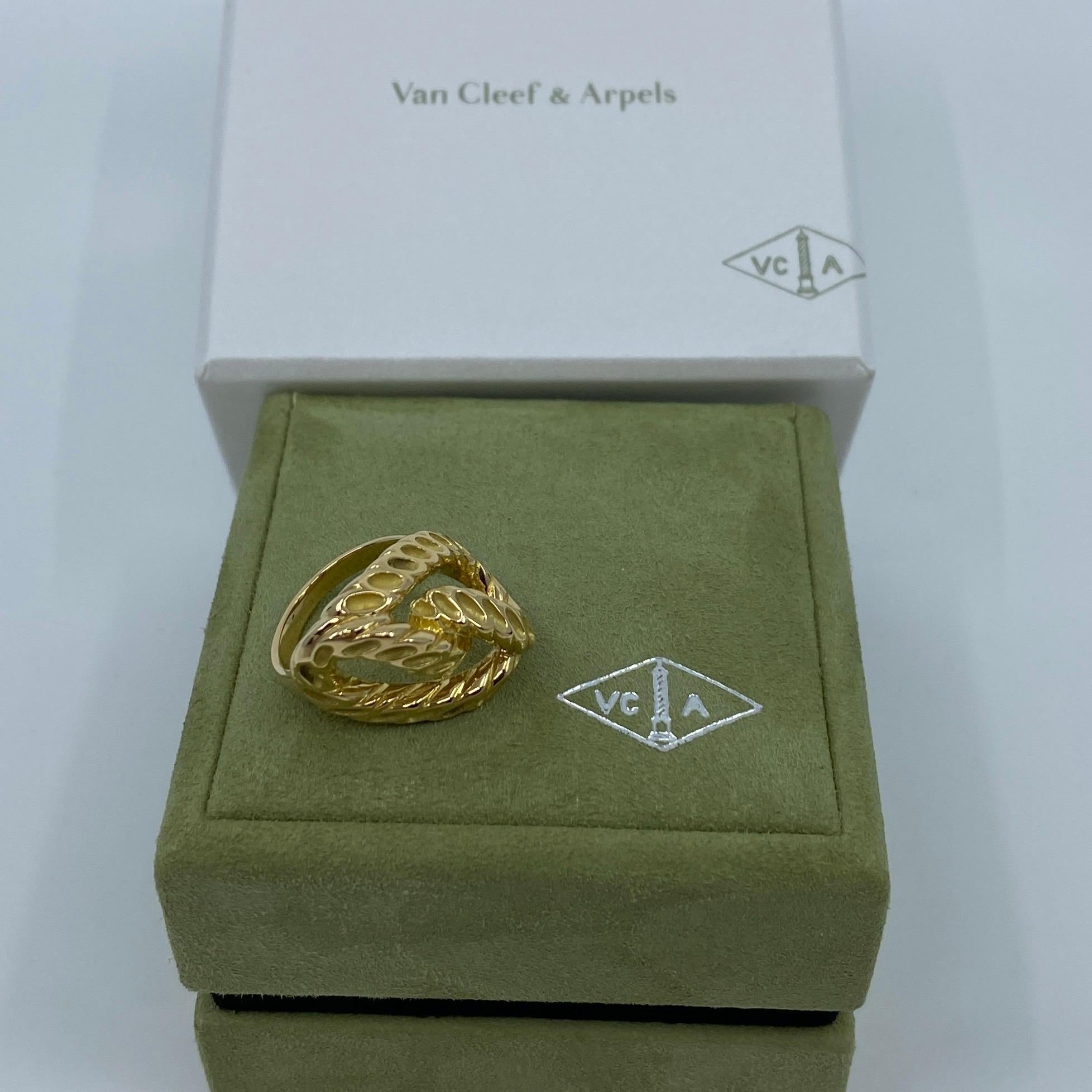 Rare Vintage Van Cleef & Arpels 18k Yellow Gold Braid Rope Motif Ring with Box For Sale 4