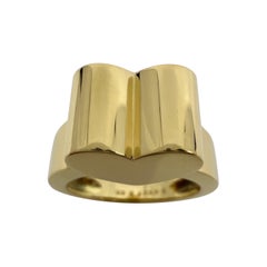 Rare Vintage Van Cleef & Arpels 18k Yellow Gold Love Heart Motif Ring