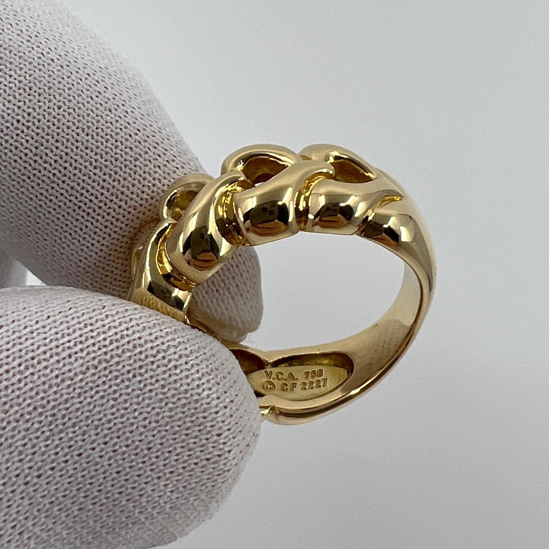 Rare Vintage Van Cleef & Arpels 18k Yellow Gold Open Heart Band Ring with Box For Sale 8