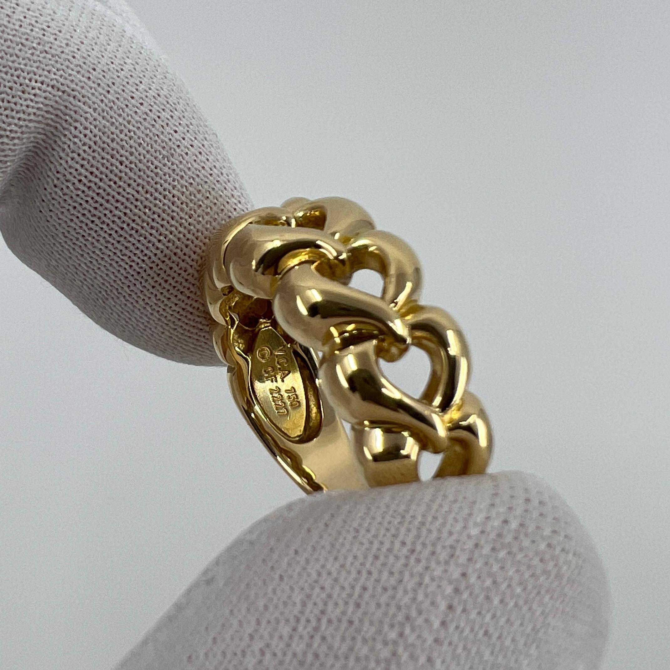 Rare Vintage Van Cleef & Arpels 18k Yellow Gold Open Heart Band Ring with Box In Excellent Condition In Birmingham, GB