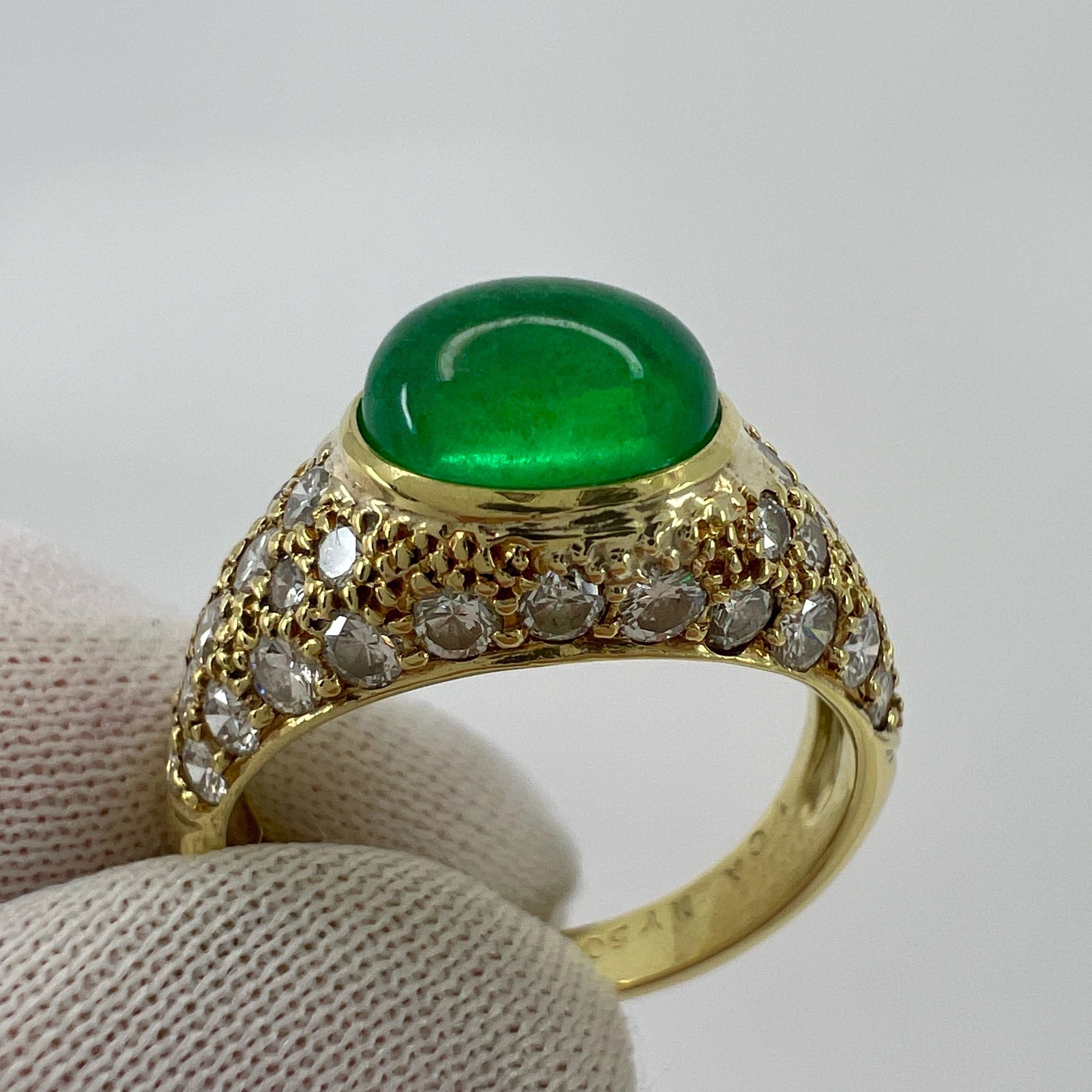 Women's or Men's Rare Vintage Van Cleef & Arpels 2 Carat Emerald And Diamond Cocktail Dome Ring For Sale