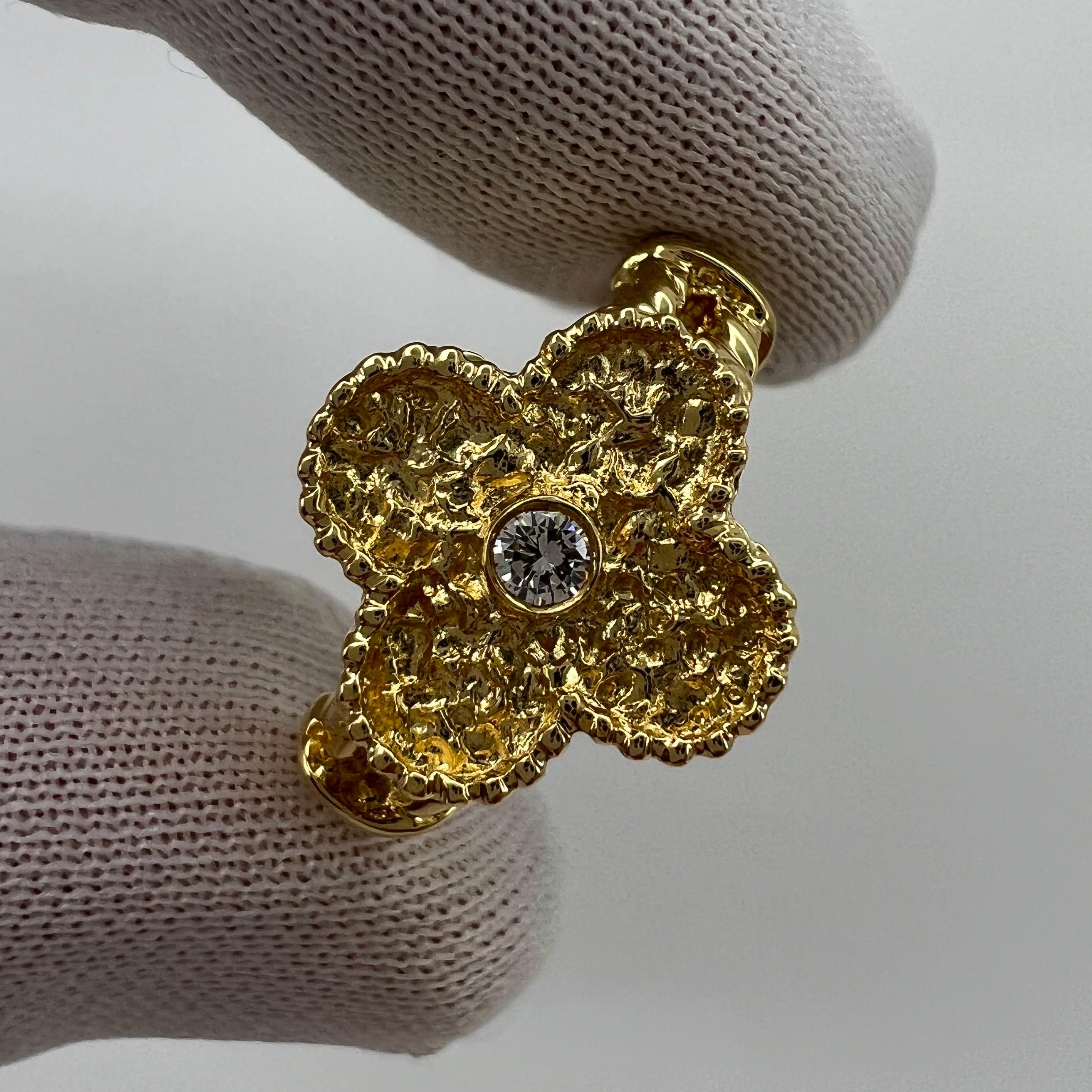 Round Cut Rare Vintage Van Cleef & Arpels Alhambra Diamond Flower 18k Yellow Gold Ring