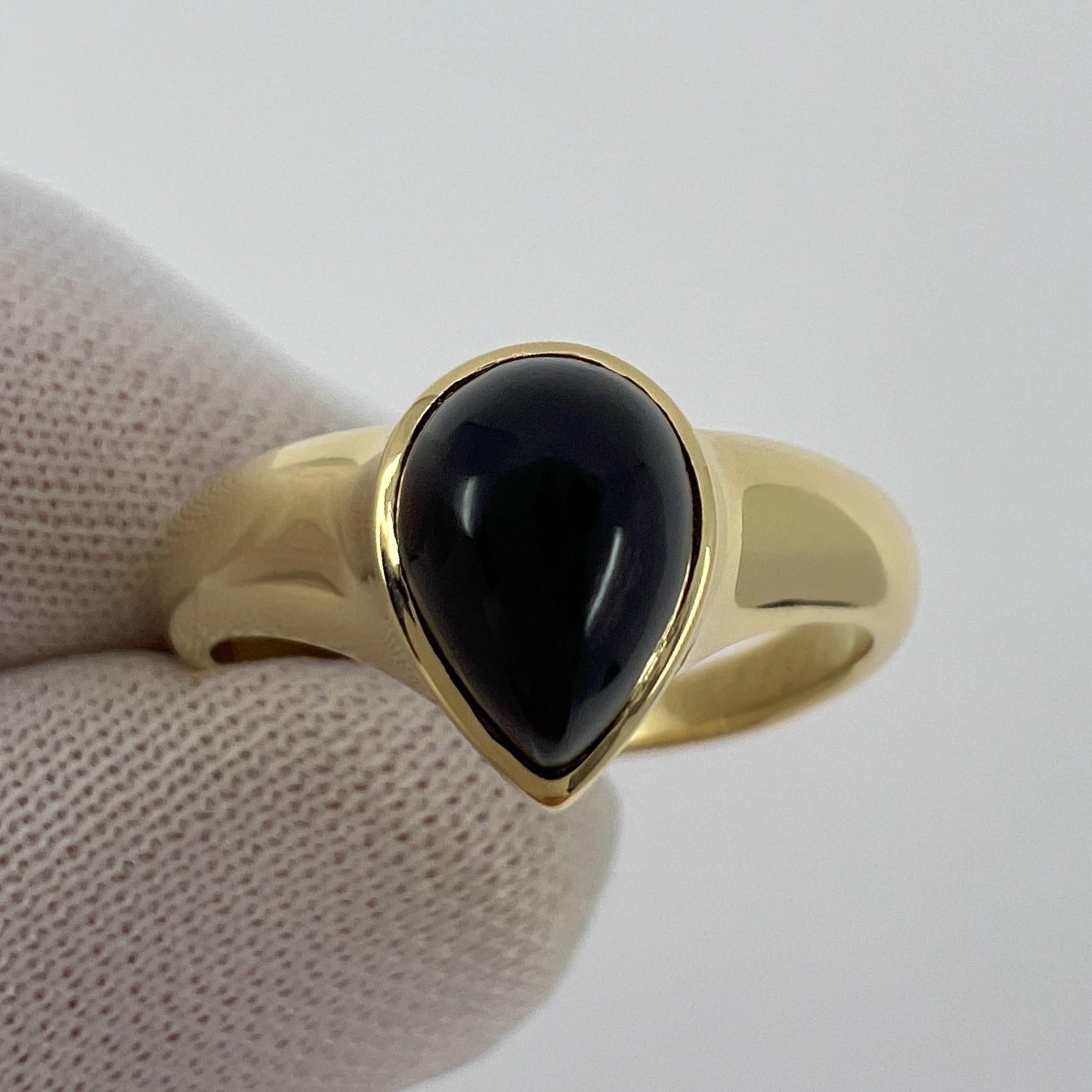 Rare Vintage Van Cleef & Arpels Black Onyx Pear Cabochon 18k Yellow Gold Ring For Sale 3