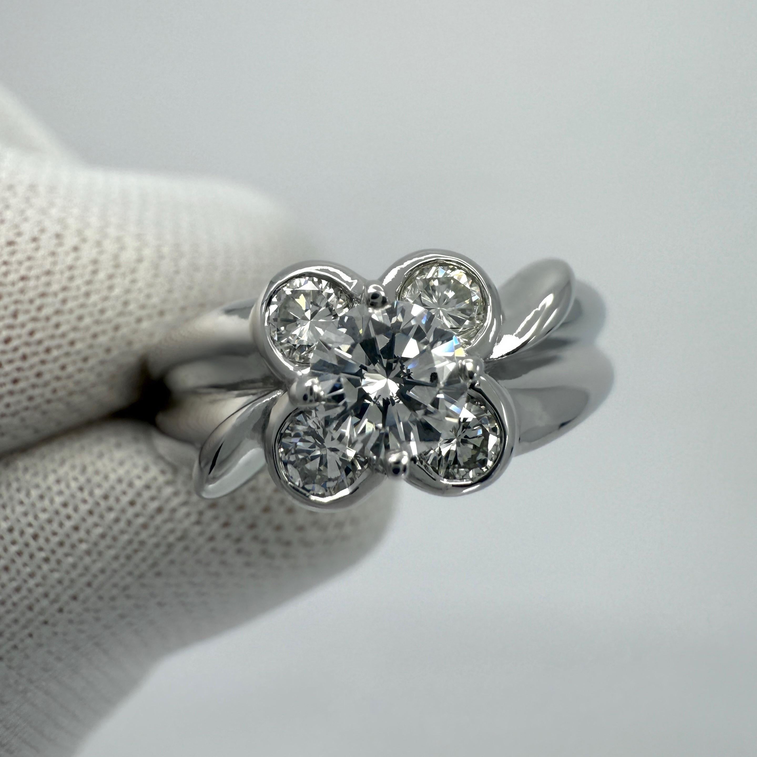 Van Cleef & Arpels, rare bague vintage fleur en or blanc 18 carats avec diamants en vente 7