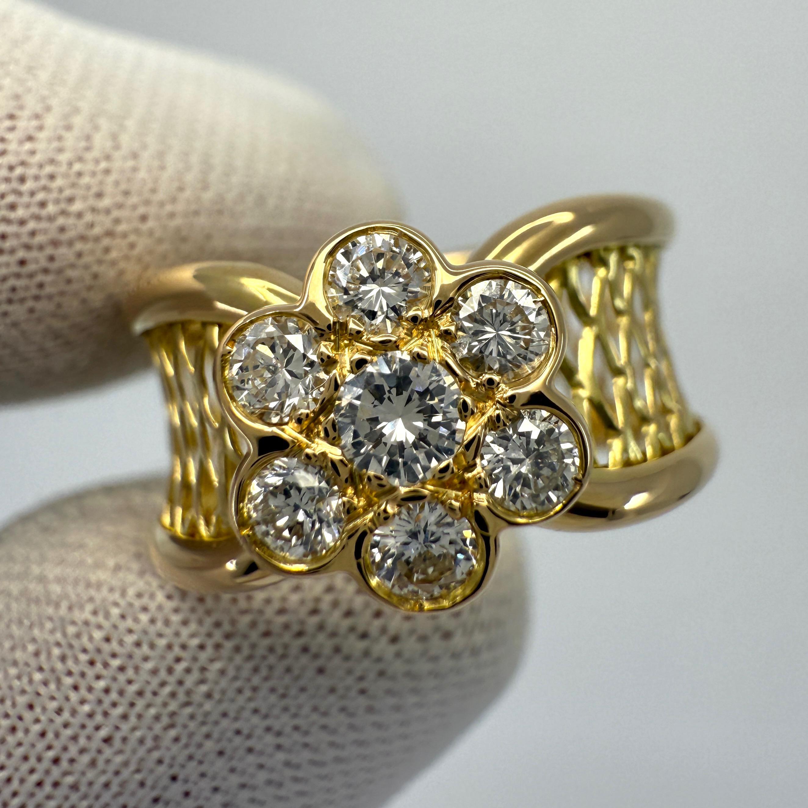 Rare Vintage Van Cleef & Arpels Diamond 18k Yellow Gold Flower Filigree Ring For Sale 1