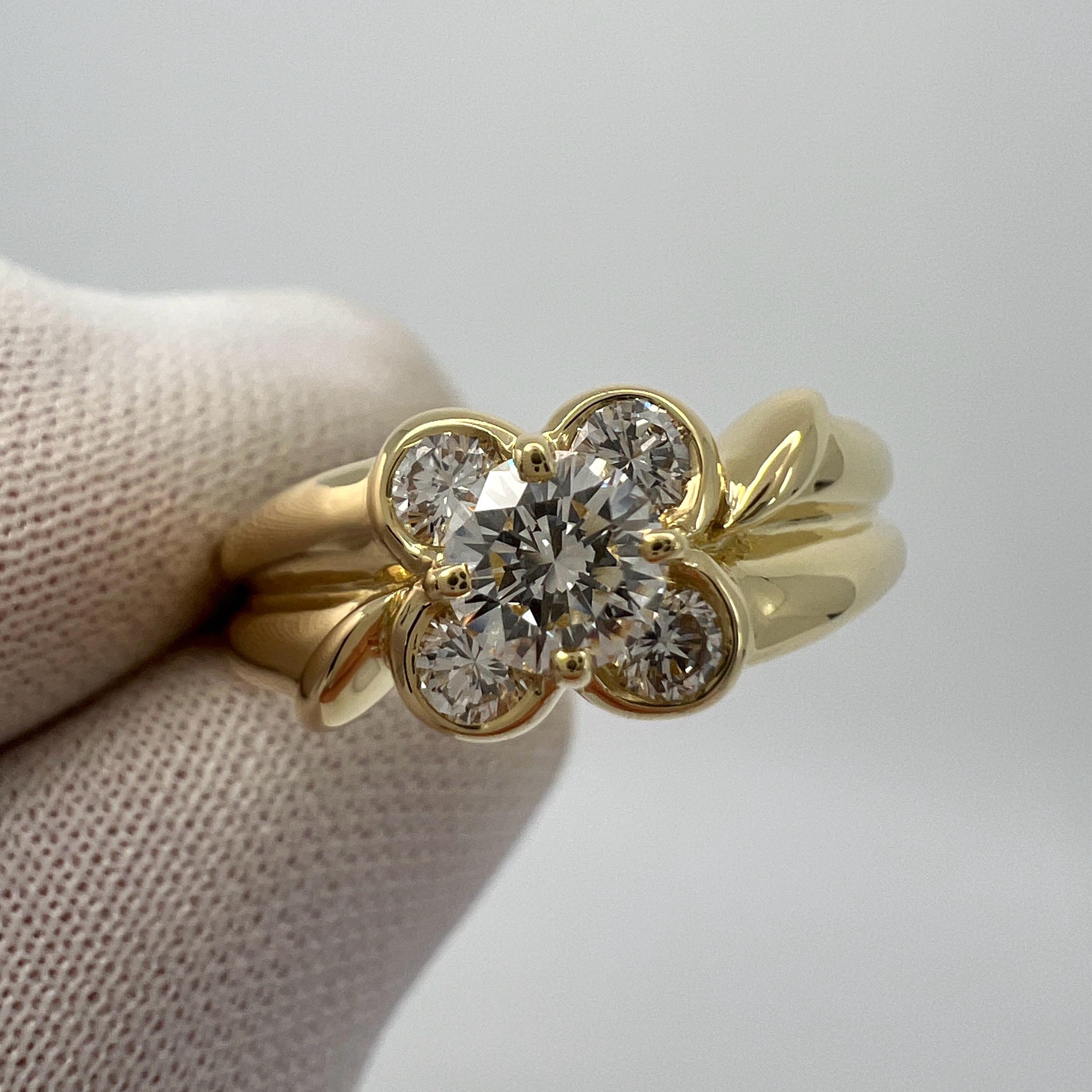 Rare Vintage Van Cleef & Arpels Diamond 18k Yellow Gold Flower Onbell Ring 3
