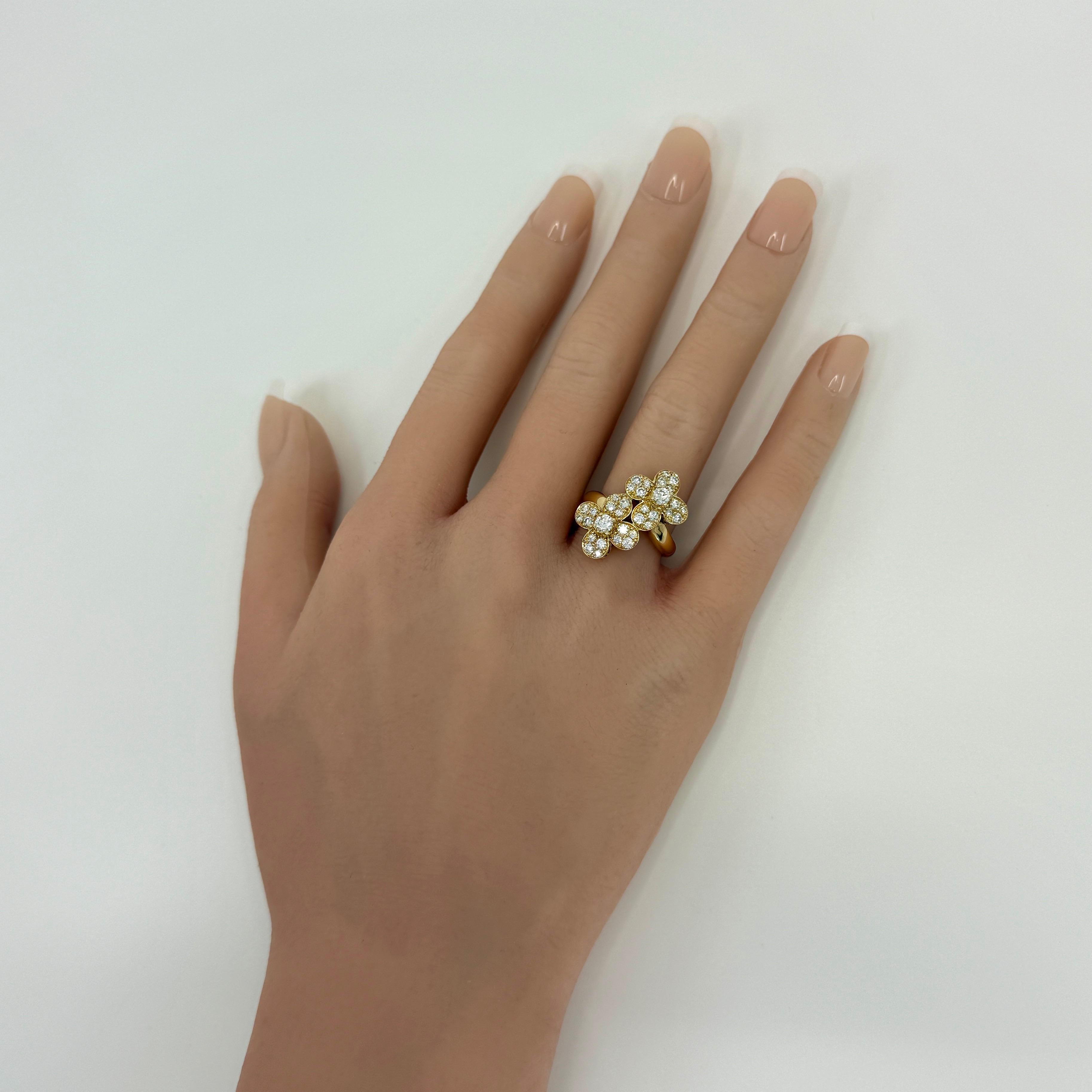 Seltener Vintage By Van Cleef & Arpels Diamond Double Trefle 18k Gold Flower Ring 51 im Zustand „Hervorragend“ im Angebot in Birmingham, GB