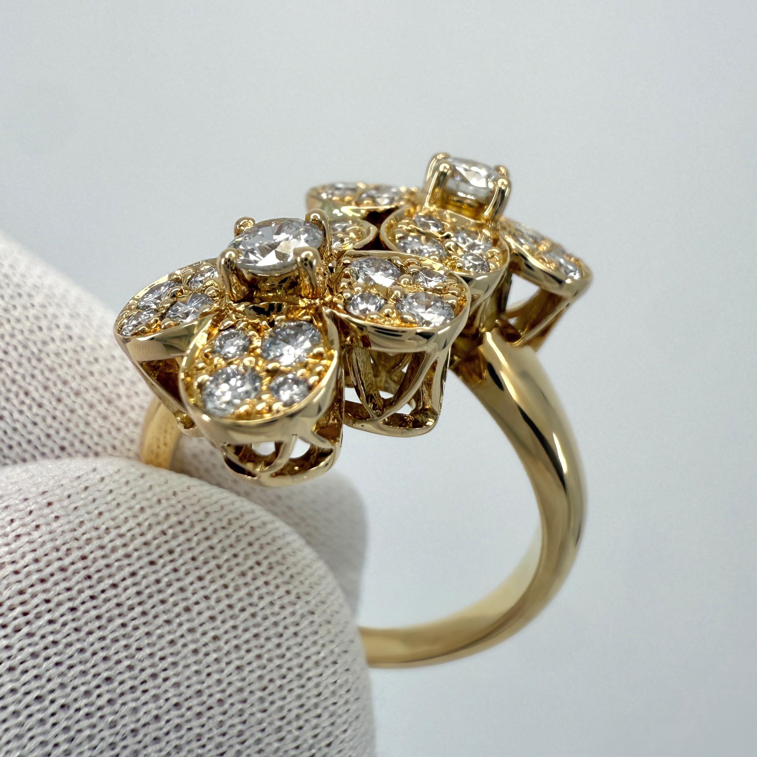 Seltener Vintage By Van Cleef & Arpels Diamond Double Trefle 18k Gold Flower Ring 51 im Angebot 4