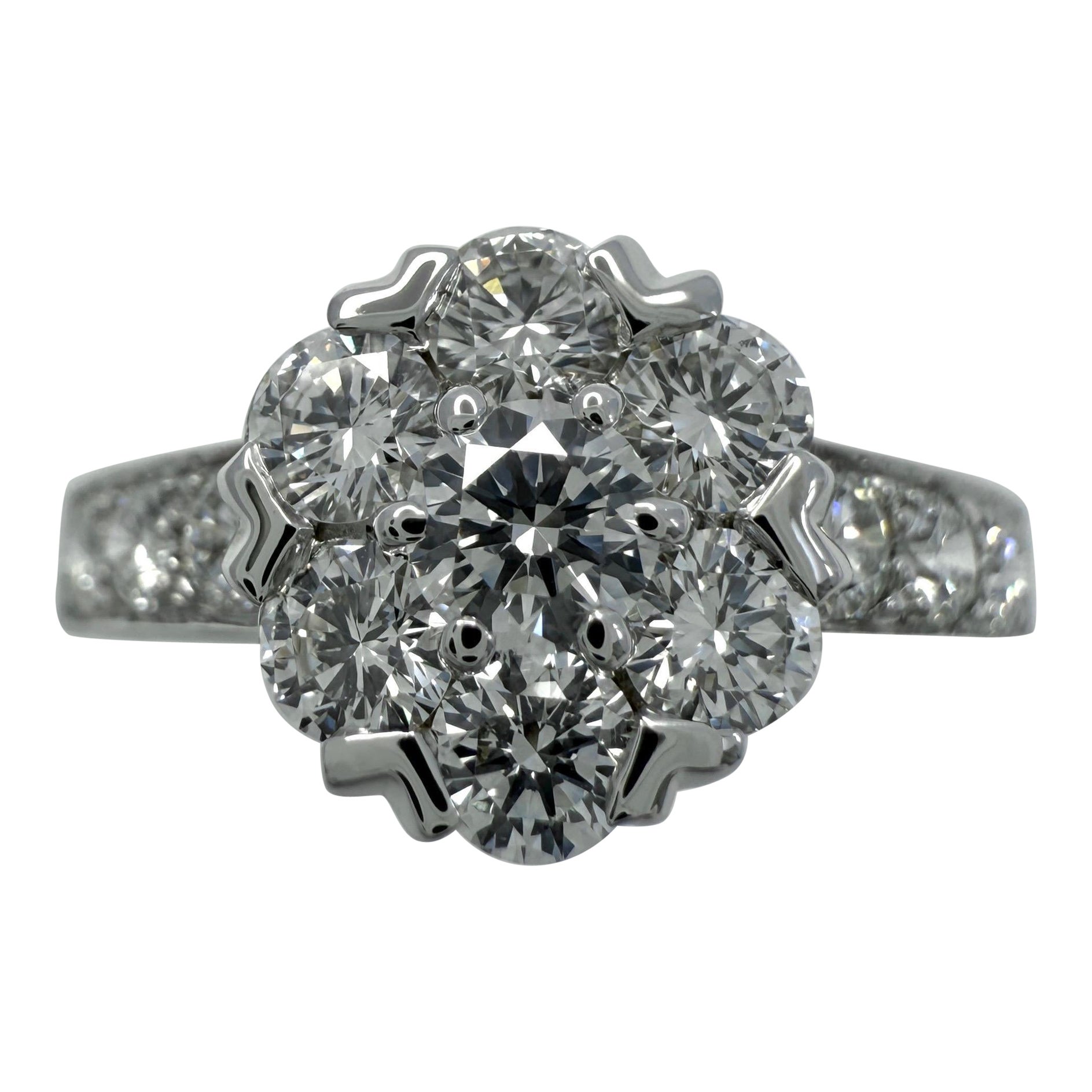 Rare Vintage Van Cleef & Arpels Diamond Fleurette 18k White Gold Flower Ring en vente