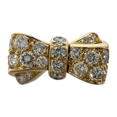 Raro anillo de cóctel vintage Van Cleef & Arpels de oro amarillo de 18k con lazo de diamantes
