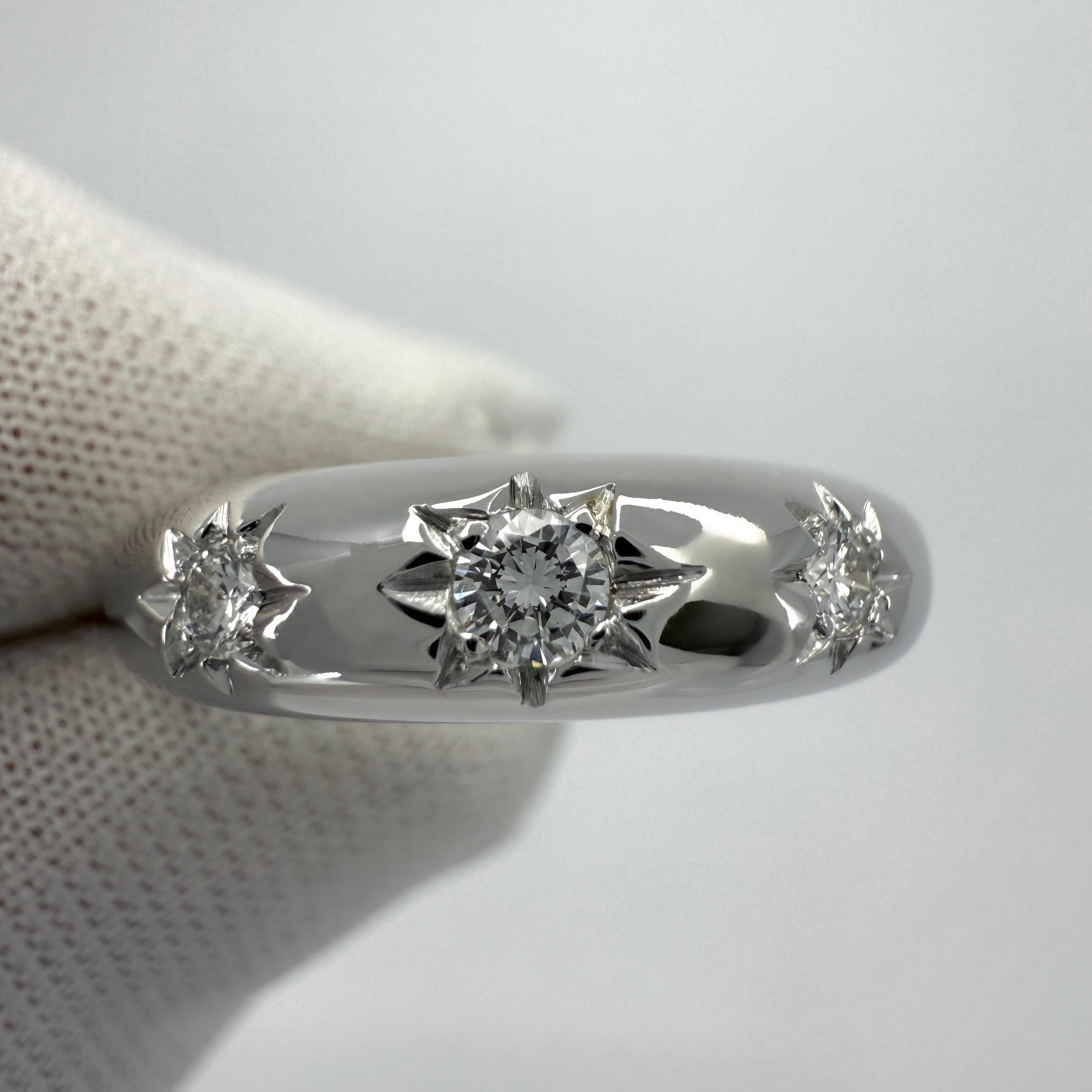 Rare Vintage Van Cleef & Arpels Diamond Three Stone 18k White Gold Ring For Sale 3