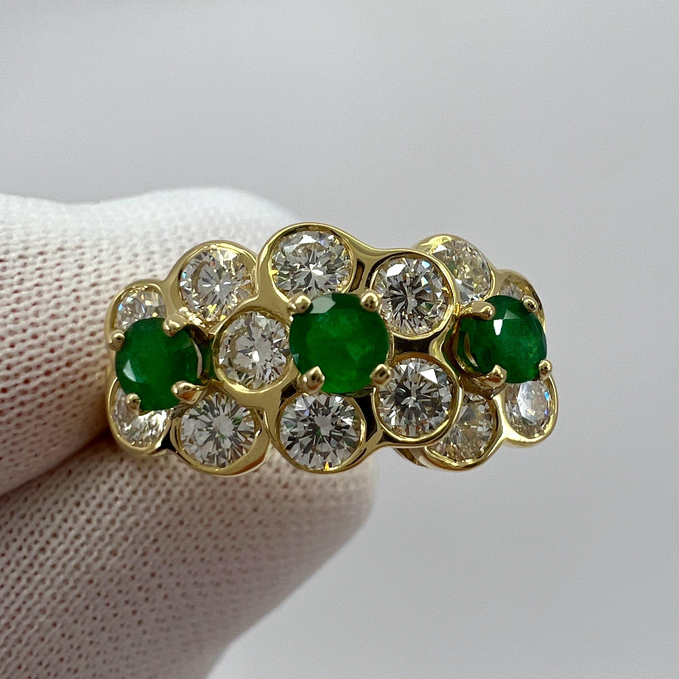 Rare Vintage Van Cleef & Arpels Emerald & Diamond 18k Gold Fleurette Flower Ring For Sale 7