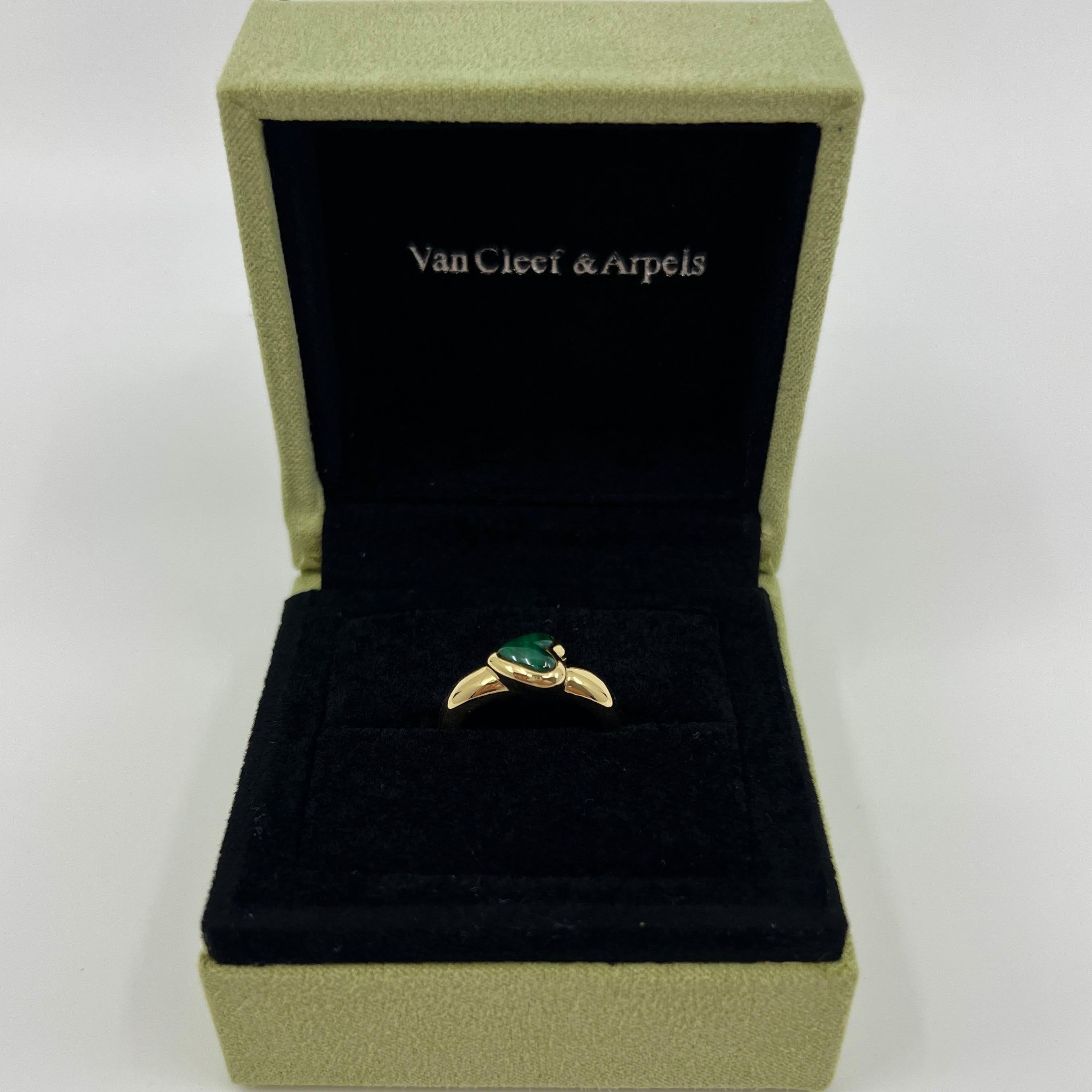 Rare Vintage Van Cleef & Arpels Green Malachite Heart Cut 18k Yellow Gold Ring 4
