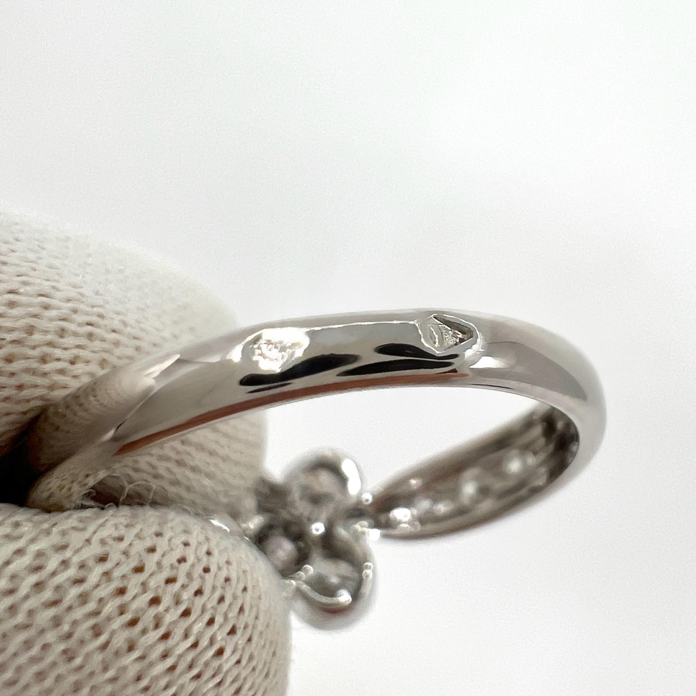 Rare Vintage Van Cleef & Arpels Onbell Diamond 18k White Gold Flower Ring 51 For Sale 4