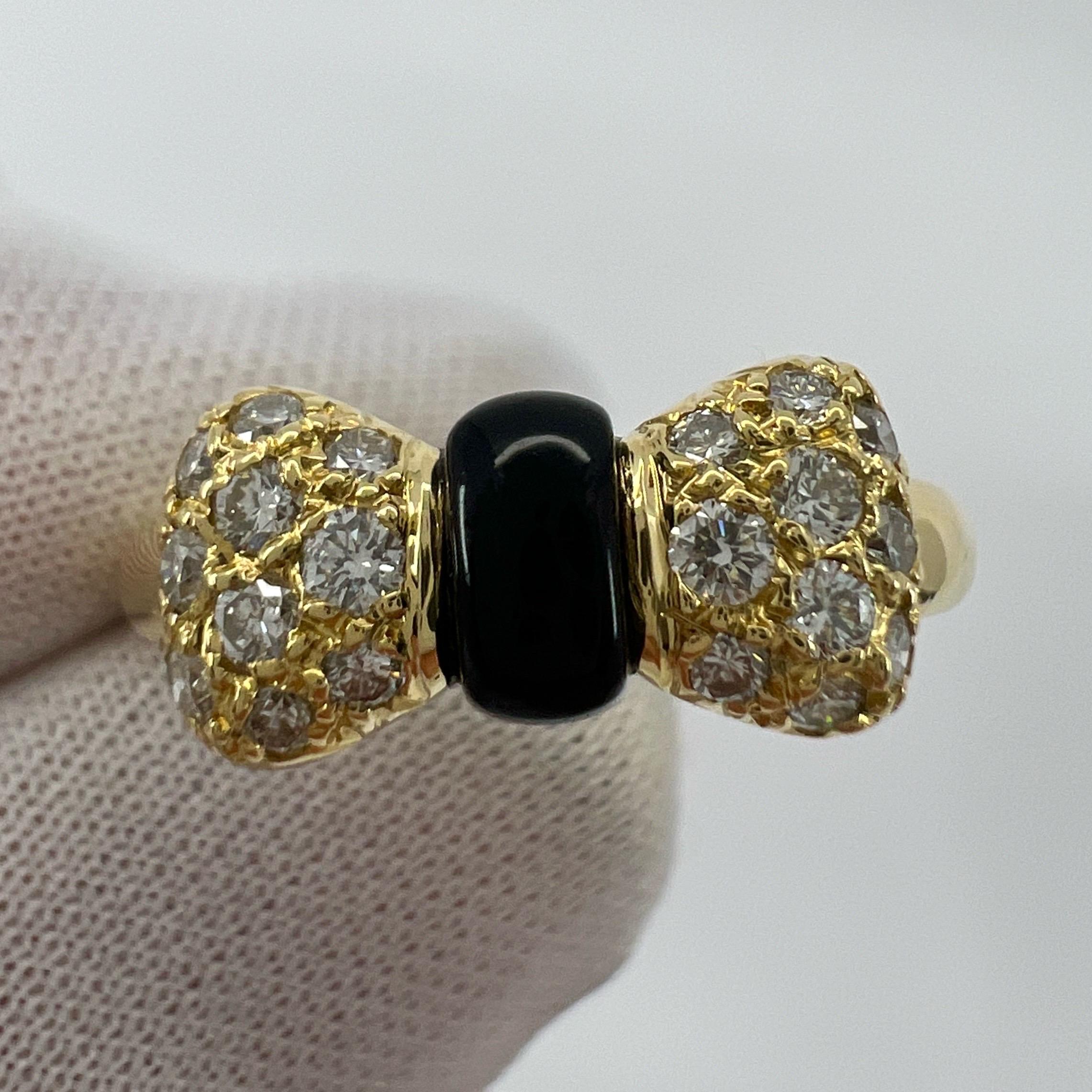 Rare Vintage Van Cleef & Arpels Onyx And Diamond 18k Yellow Gold Ribbon Bow Ring For Sale 5