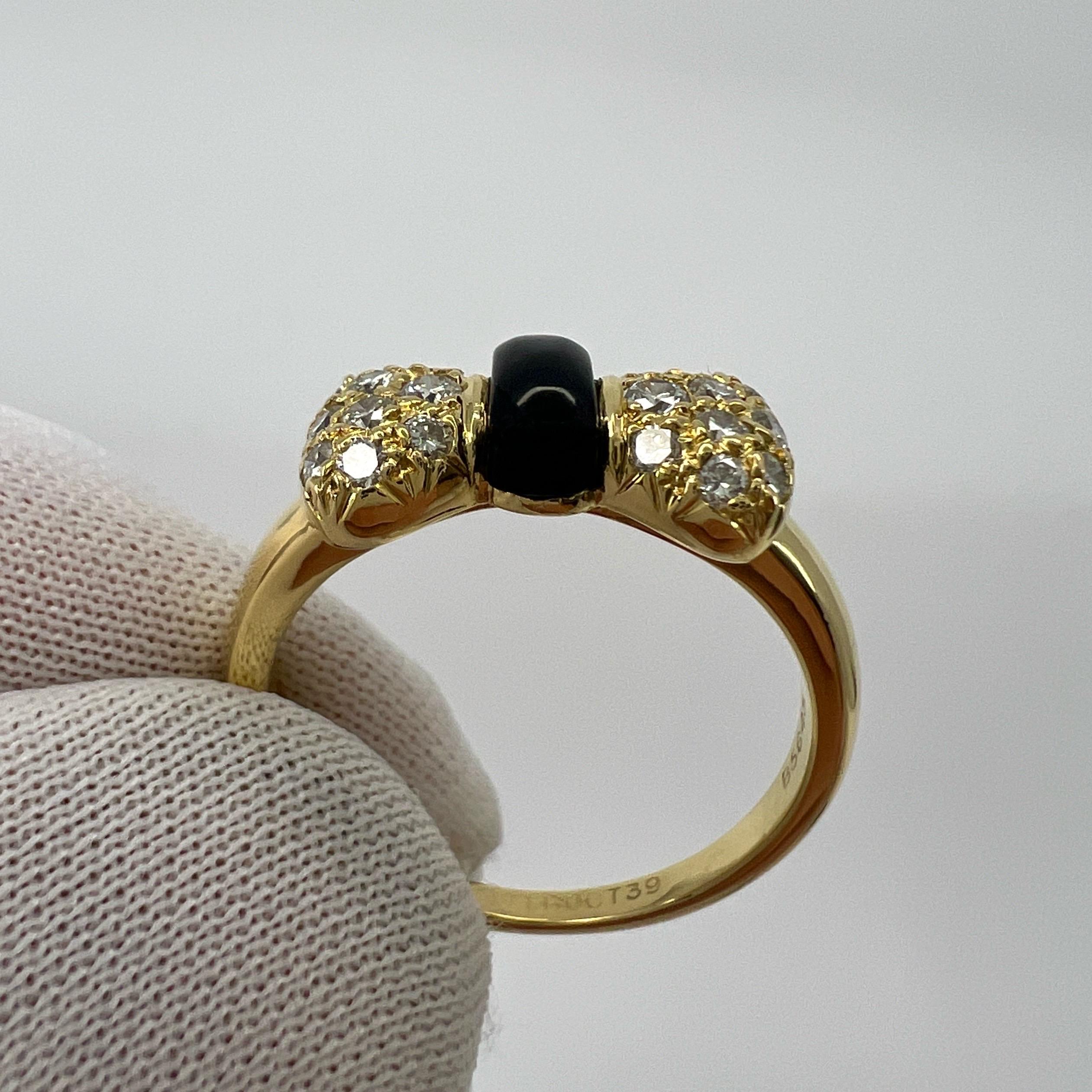 Women's or Men's Rare Vintage Van Cleef & Arpels Onyx And Diamond 18k Yellow Gold Ribbon Bow Ring For Sale