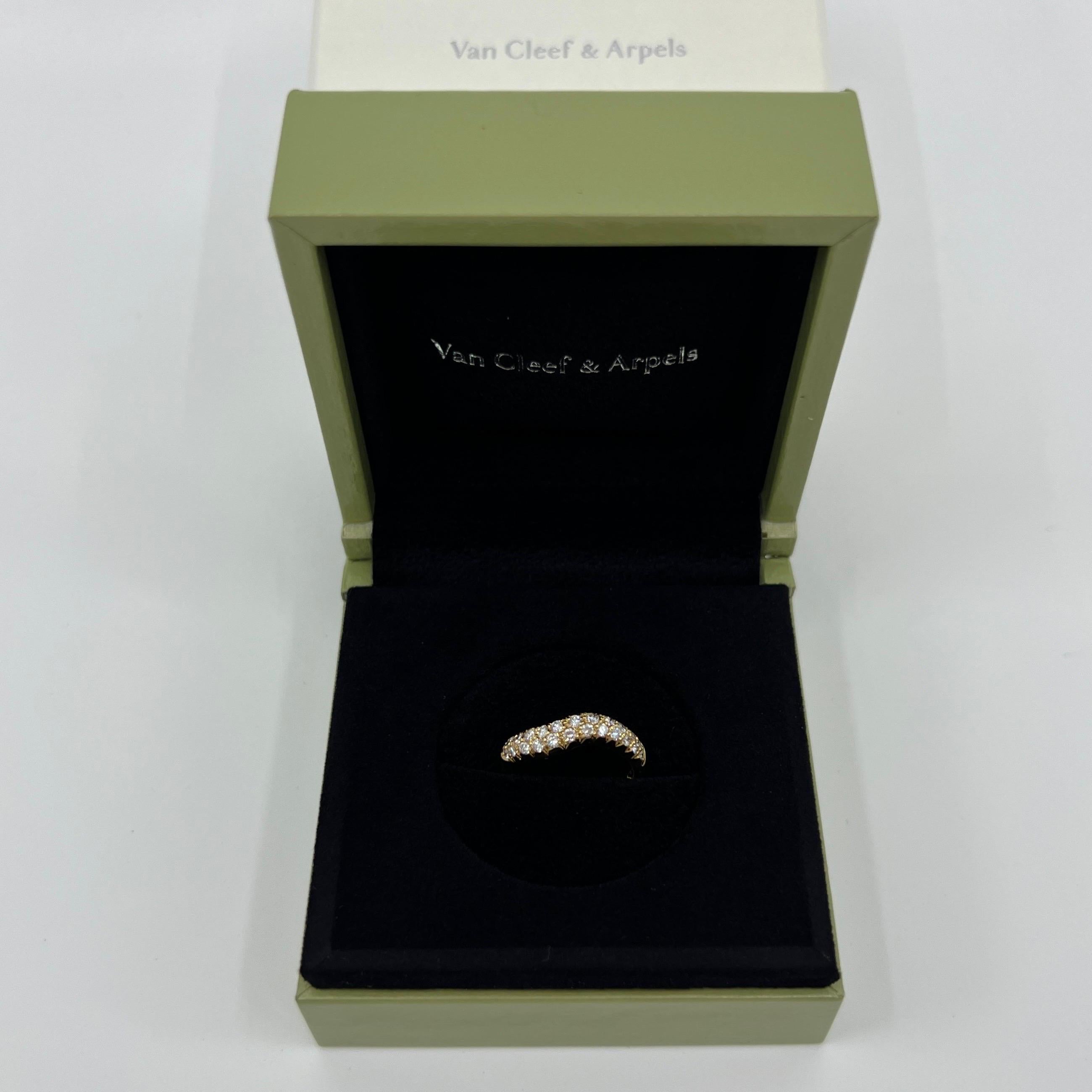 Seltener Vintage Van Cleef & Arpels Pavé Diamant 18k Gelbgold Wavey Band Ring (Rundschliff) im Angebot