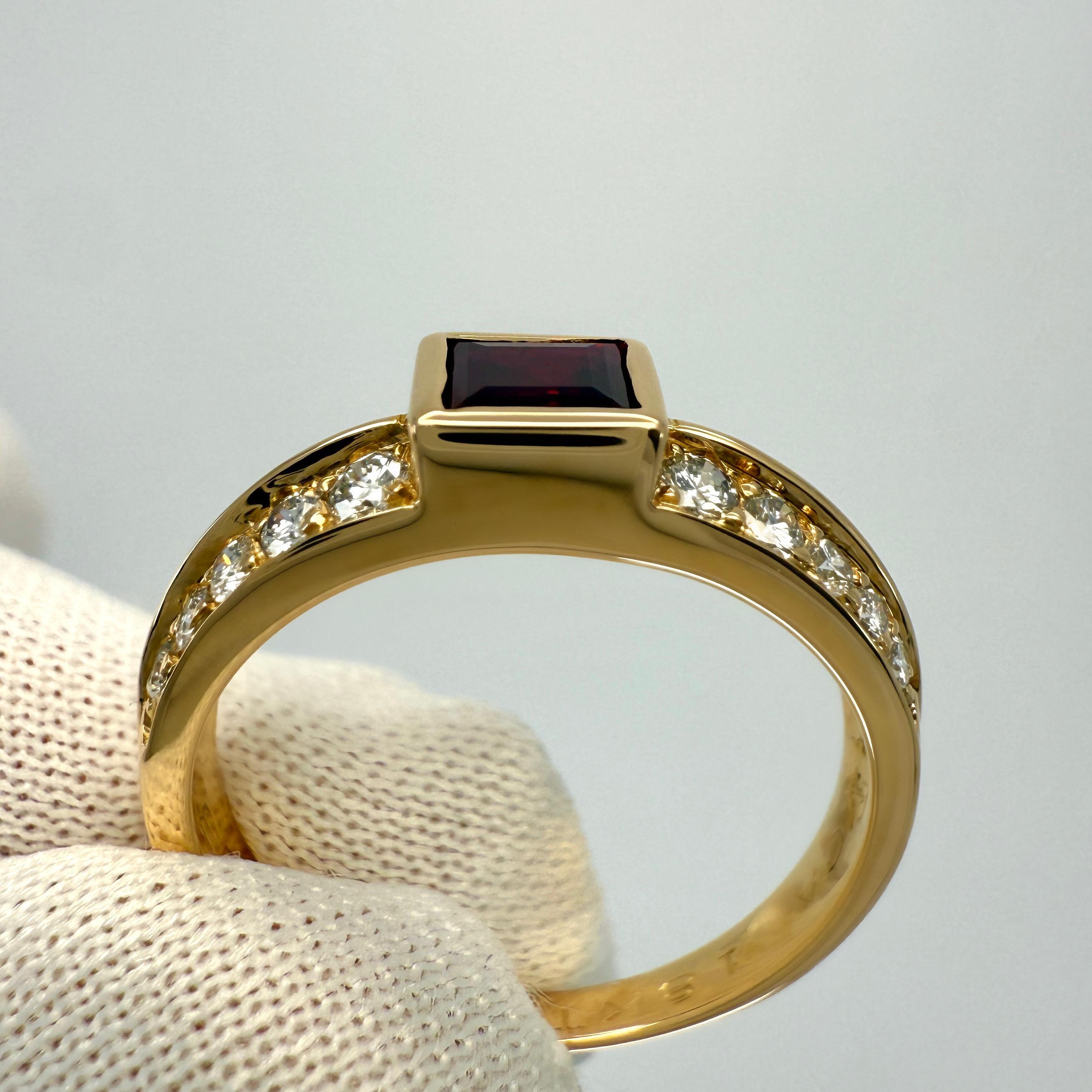 Rare Vintage Van Cleef & Arpels Princess Cut Ruby & Diamond 18k Yellow Gold Ring For Sale 2