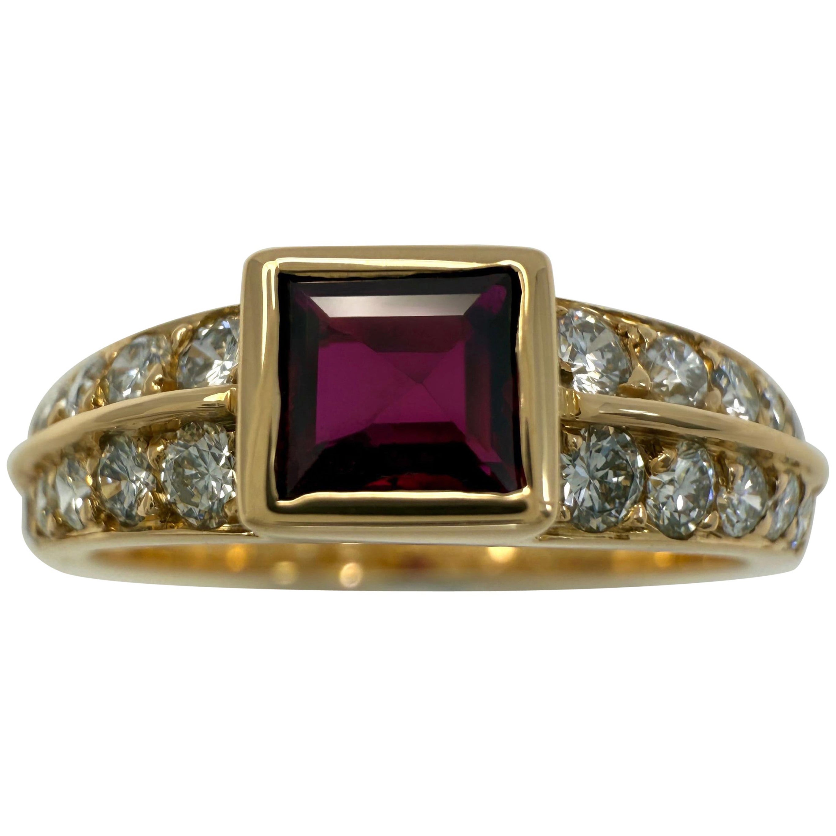 Rare Vintage Van Cleef & Arpels Princess Cut Ruby & Diamond 18k Yellow Gold Ring For Sale