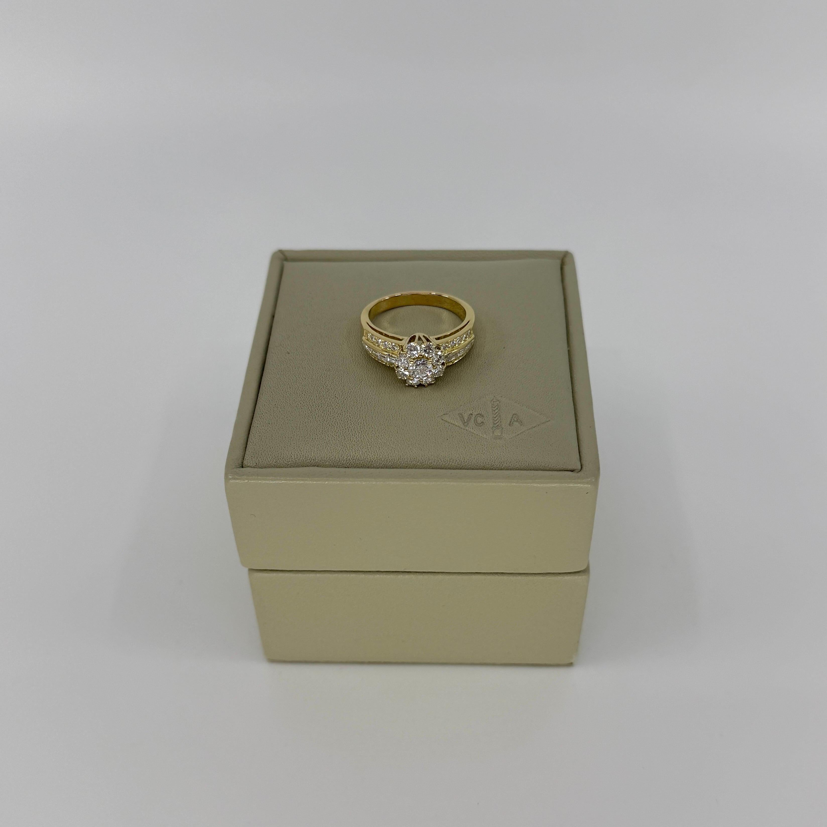 Raro anello d'epoca Van Cleef & Arpels con diamanti tondi e baguette a fiore Fleurette in vendita 2