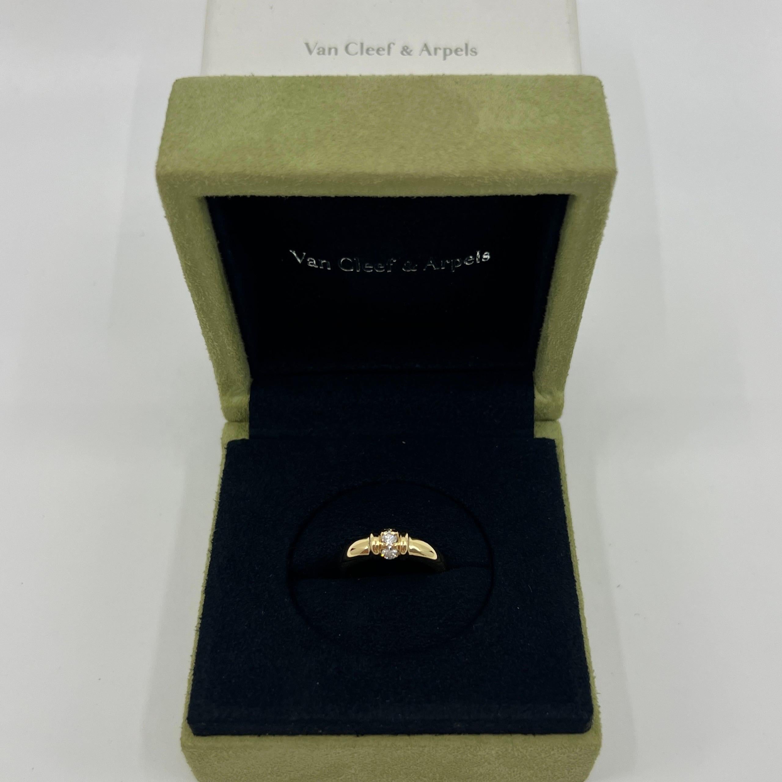 Rare Vintage Van Cleef & Arpels Round Diamond Three Stone 18k Yellow Gold Ring For Sale 6